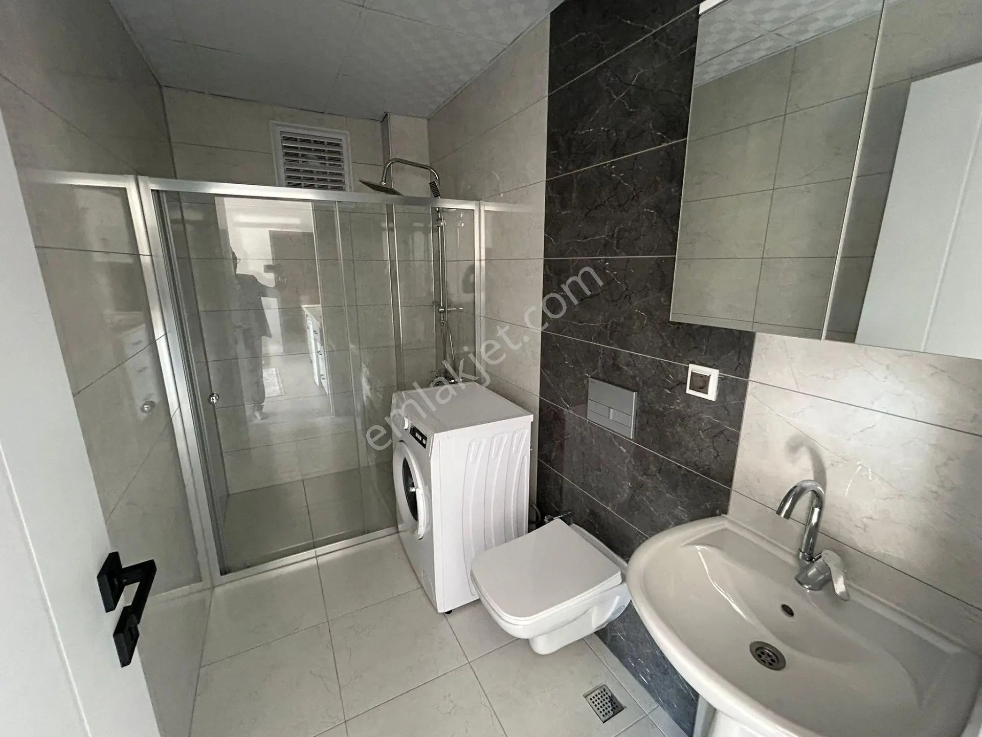Emin Emlak Kiralıyor.. Osmangazi Mahallesi Eşyalı Asansörlü Kiralık1+1 Apart - Görsel 5