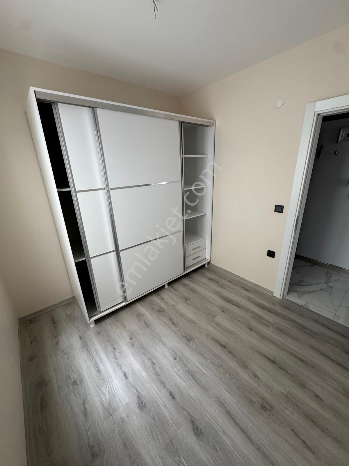 Zeki Emlak'tan Muradiye Mh. 2+1 Kapalı M. Kiralık Daire - Görsel 14