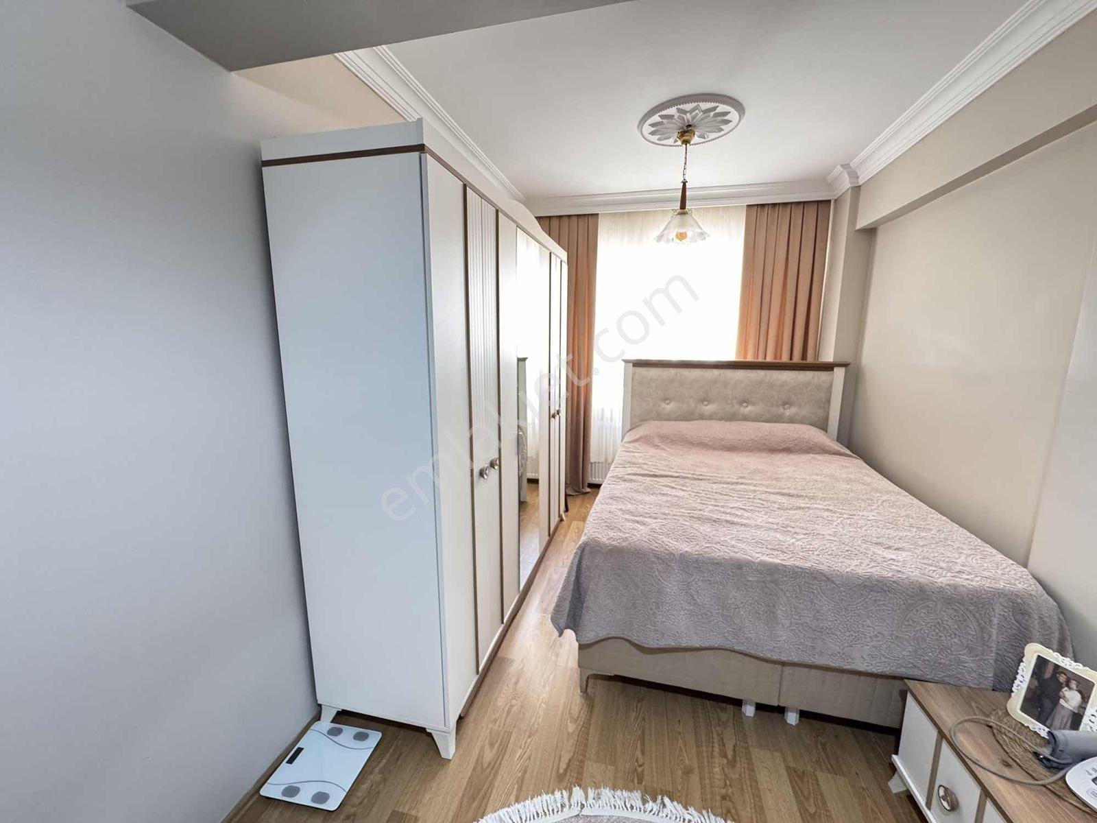 Fevzipaşada Merkezi Konumda Ebeveyin Banyolu 2+1 Daire - Görsel 9