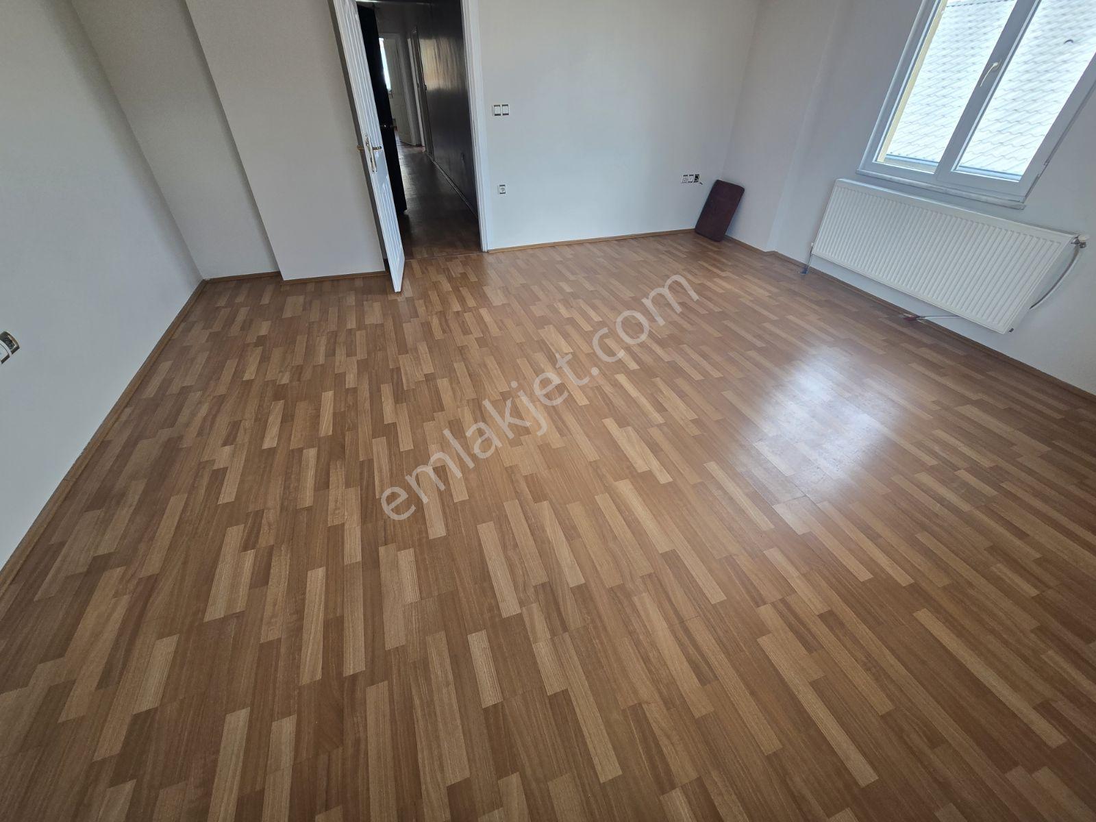 Bolu Tepecik Mahallesinde 2+1 Geniş Daire 3 Balkonlu Güney Cepheli - Görsel 7