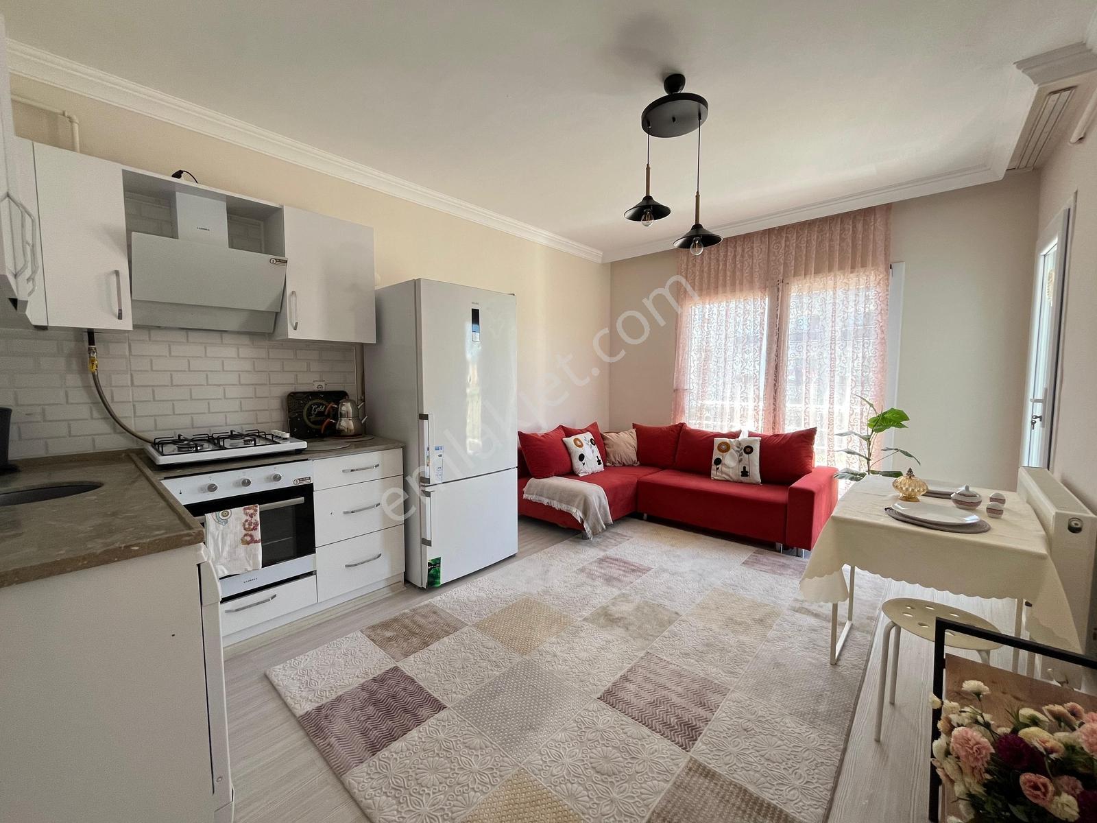 Çözüm Emlak'tan Muradiye'de 1+1 Eşyalı Ara Kat Kiralık Daire - Görsel 12