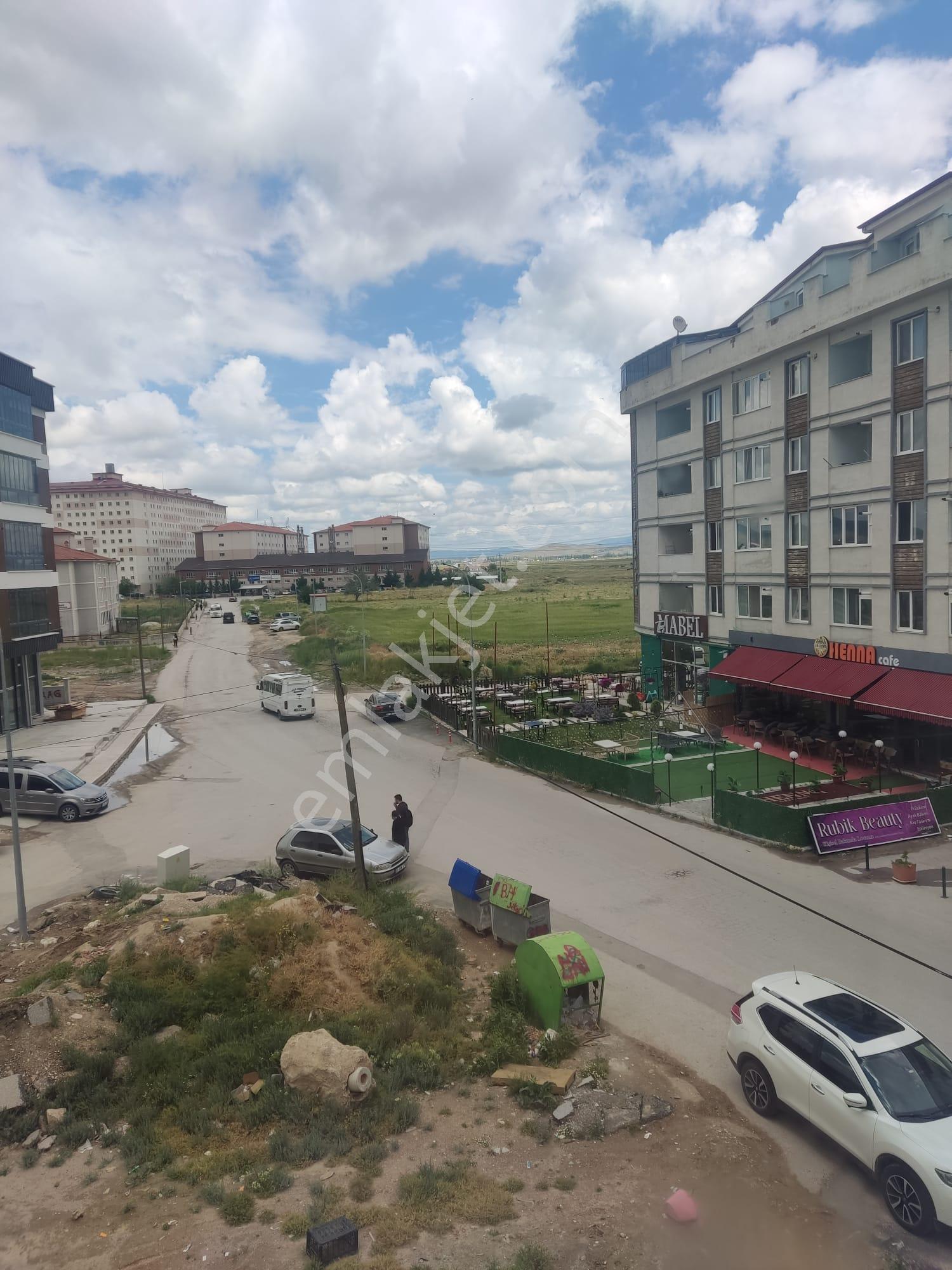 Erenler 1+1 Kiralık Daire - Görsel 13