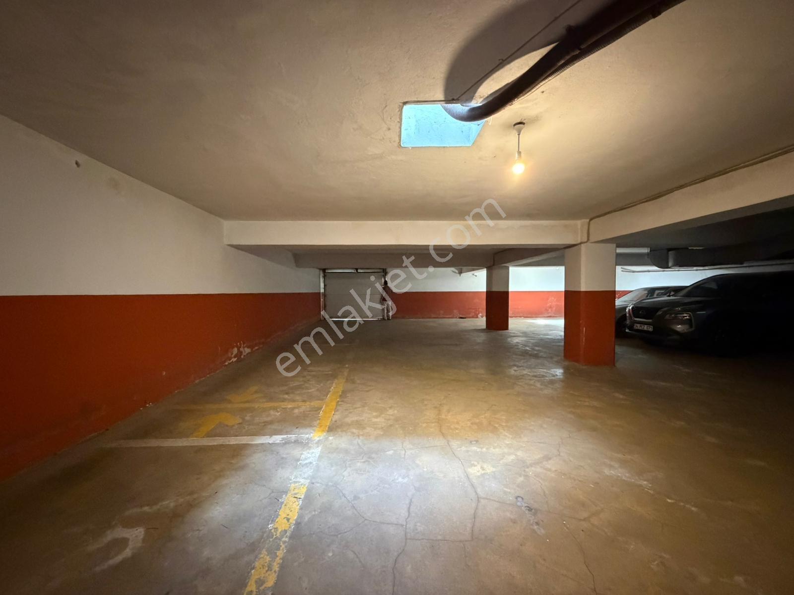 Şaşkın Bakkalda Sahile Yürüme Mesafesinde Güvenlikli 60m2 Salon - Görsel 28