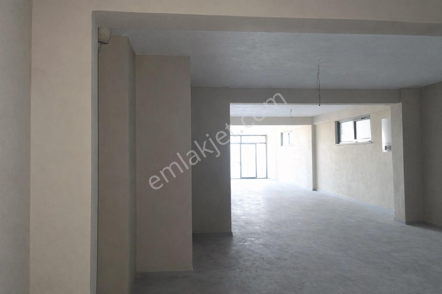 Remax Mid Ana Cadde Üzeri Kiralık Dükkan - Görsel 7
