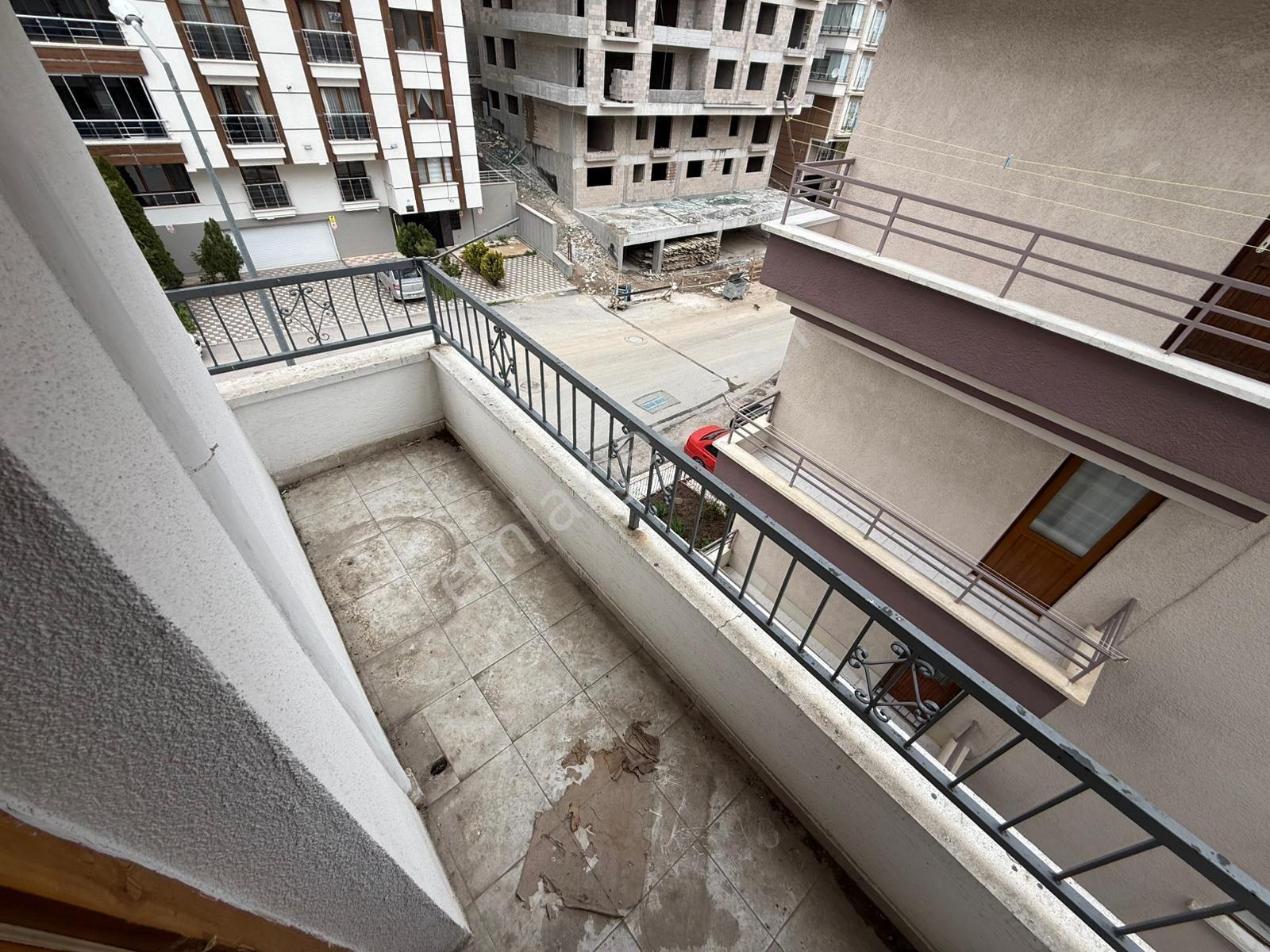 Realty Gate | Cad.üzeri 3+1 | Ön Cephe | Ç.balkon | Mantolama - Görsel 10
