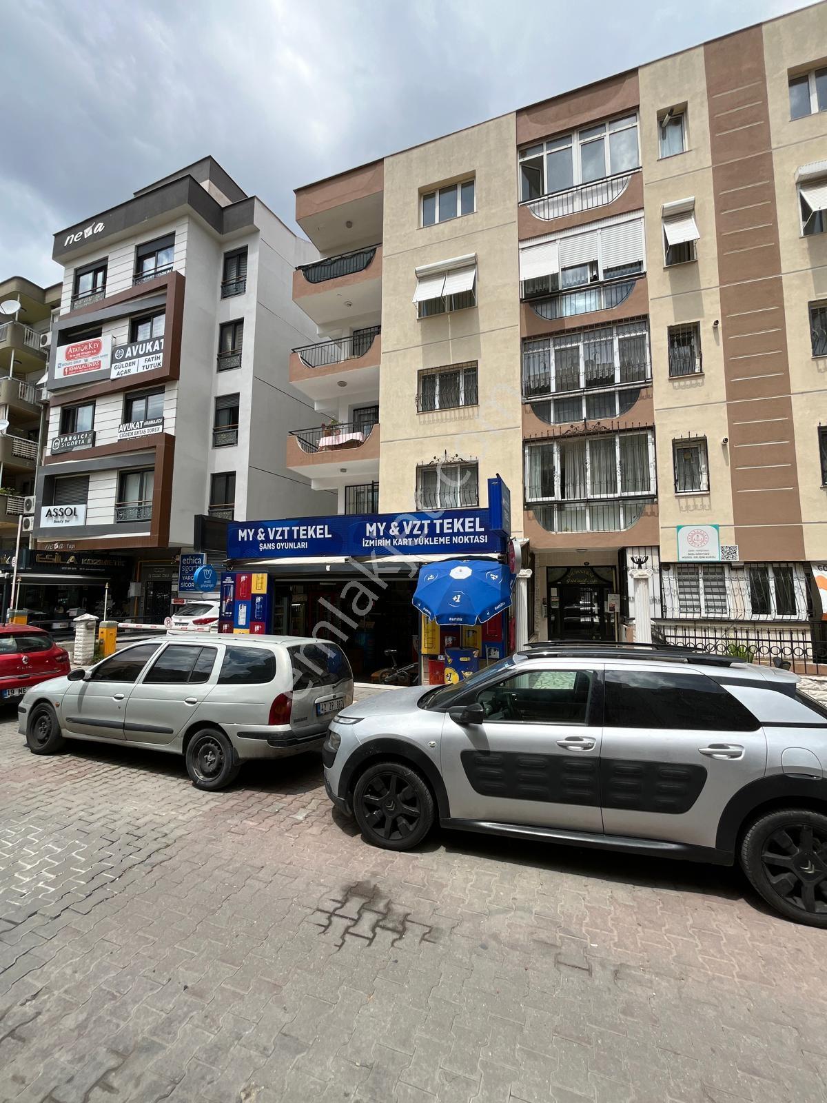 "karşıyaka Belediye Yanında Devren Market | Tekel + Şans Oyunlar - Görsel 4