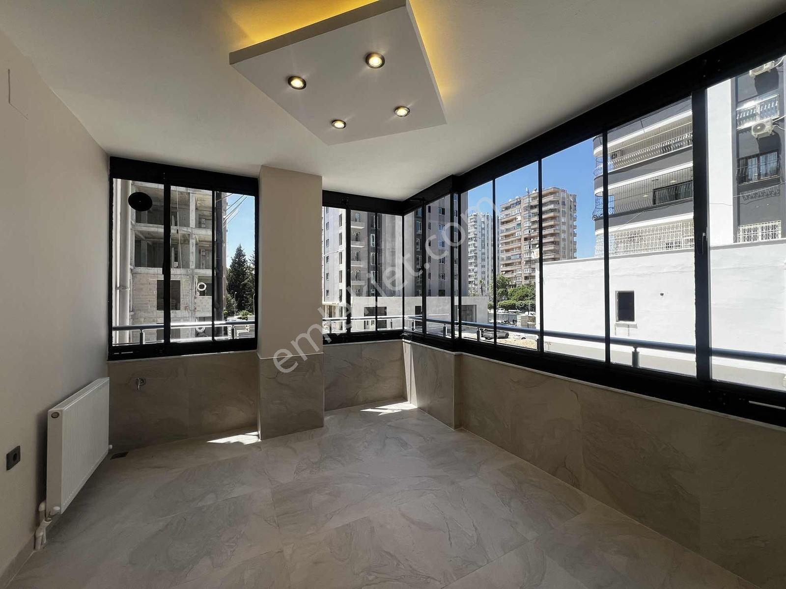 T.özal Blv Eski Dermancan Civ.4+1 K.mutfak Ç.banyo G.odalı Lüx - Görsel 3