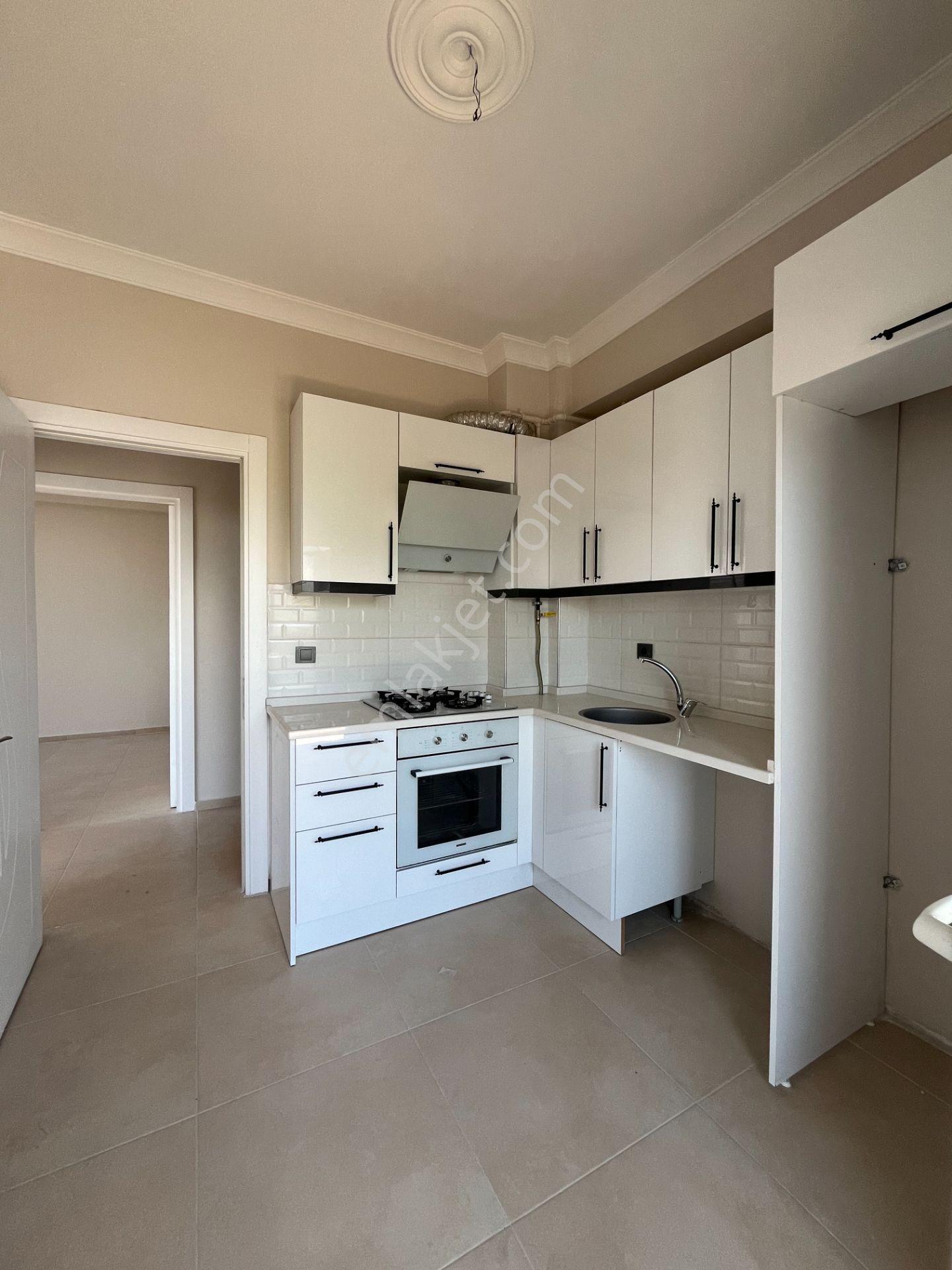 Gümüşpala'da Deniz Manzaralı Ve Doğalgazlı 2+1 Kiralık Daire - Görsel 7