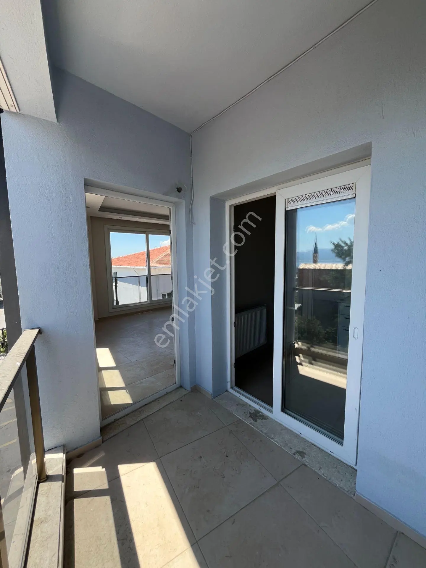 Gümüşpala'da Deniz Manzaralı Ve Doğalgazlı 2+1 Kiralık Daire - Görsel 4