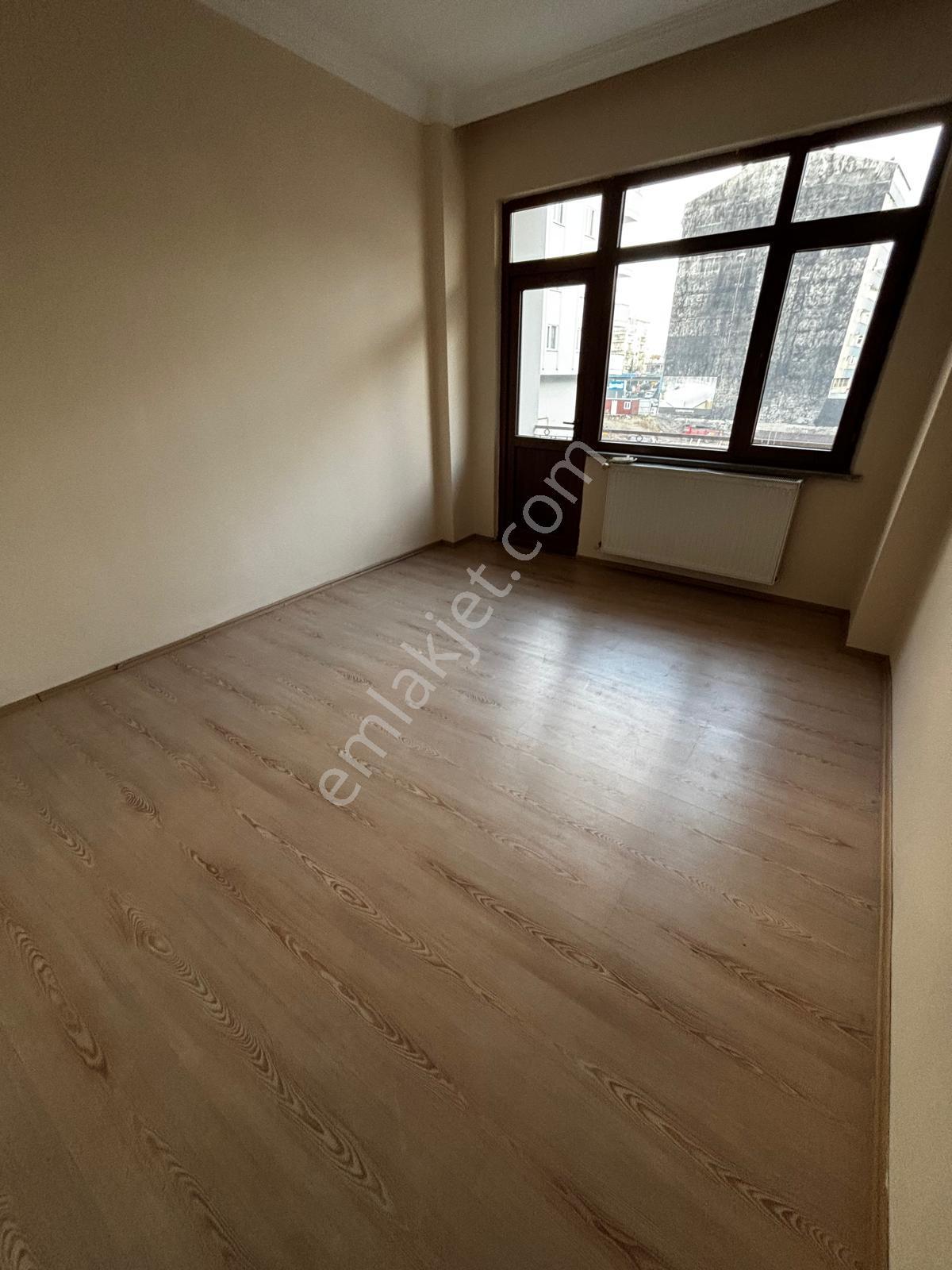 Deha Emlak`tan Kiralık 3+1 Daire Söğütlüde - Görsel 6