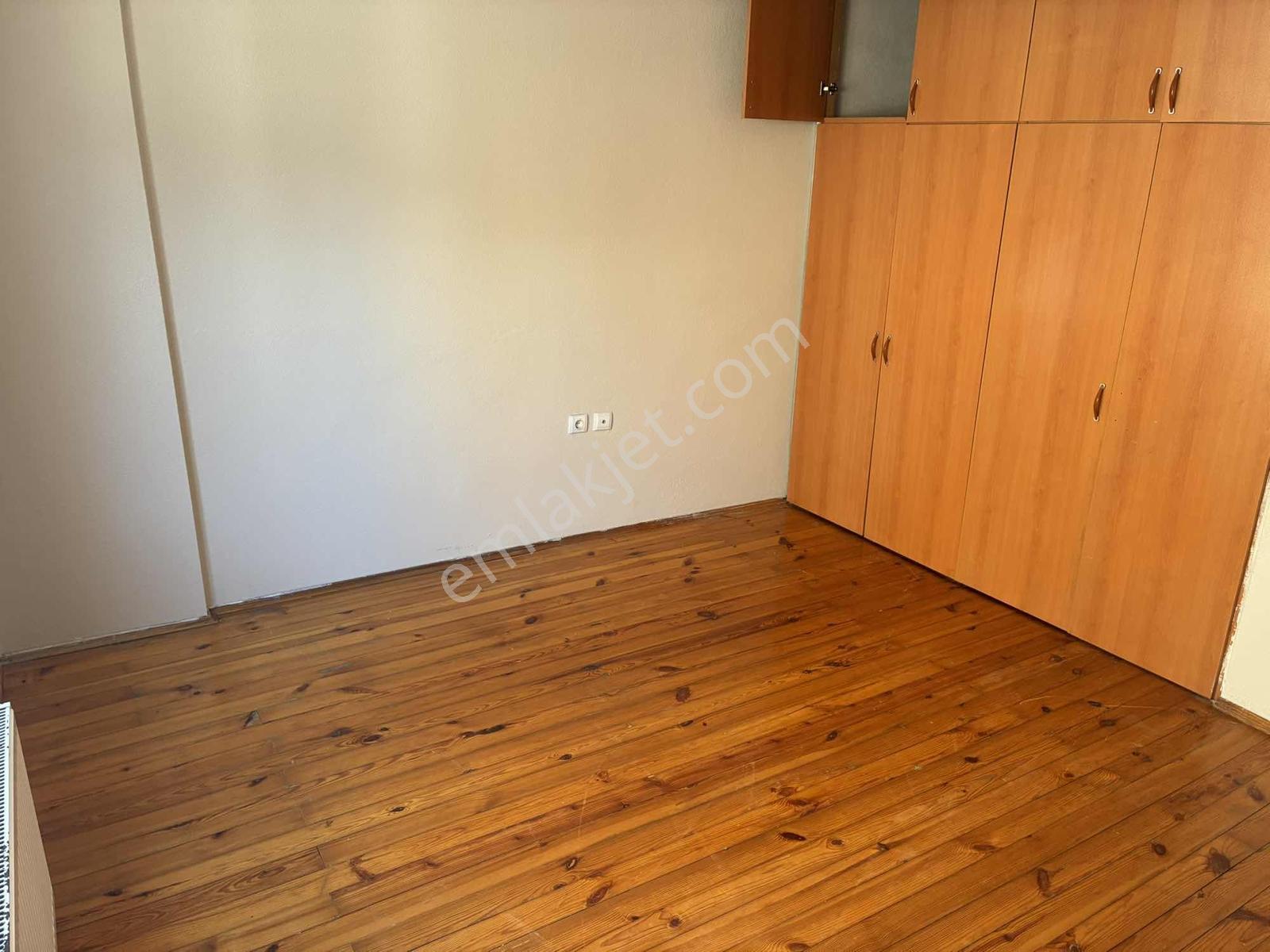 2+1 Cadde Üstü Kiralık - Görsel 4