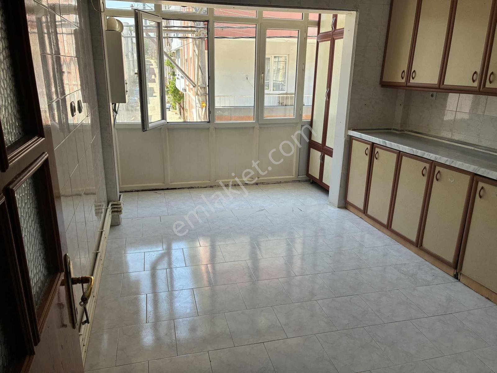 2+1 Cadde Üstü Kiralık - Görsel 8
