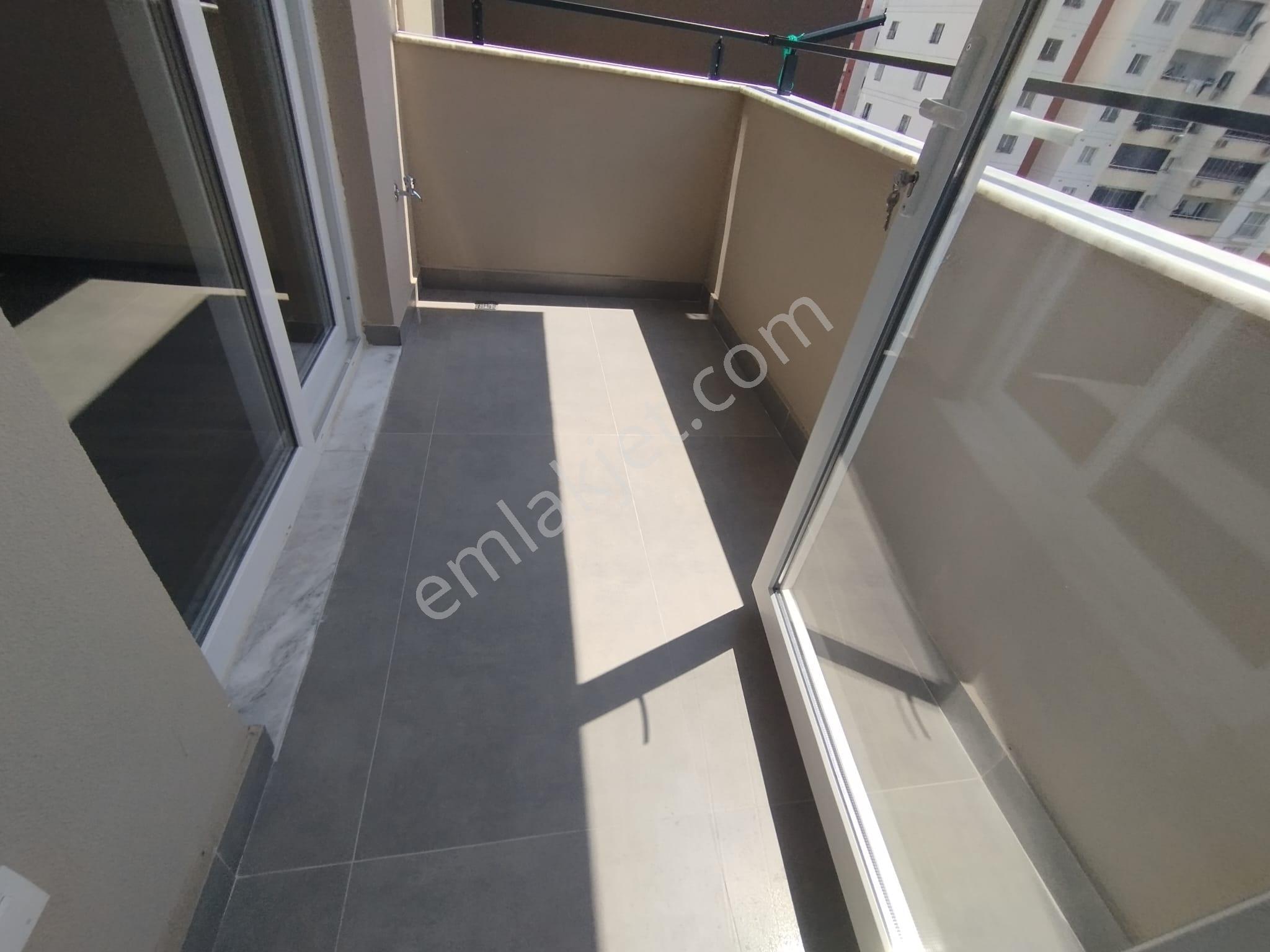 Kıyıboyunda Yüzme Havuzlu Sosyal Yaşam Alanlı Sitede 2+1 Sıfır Lüx Daire - Görsel 17