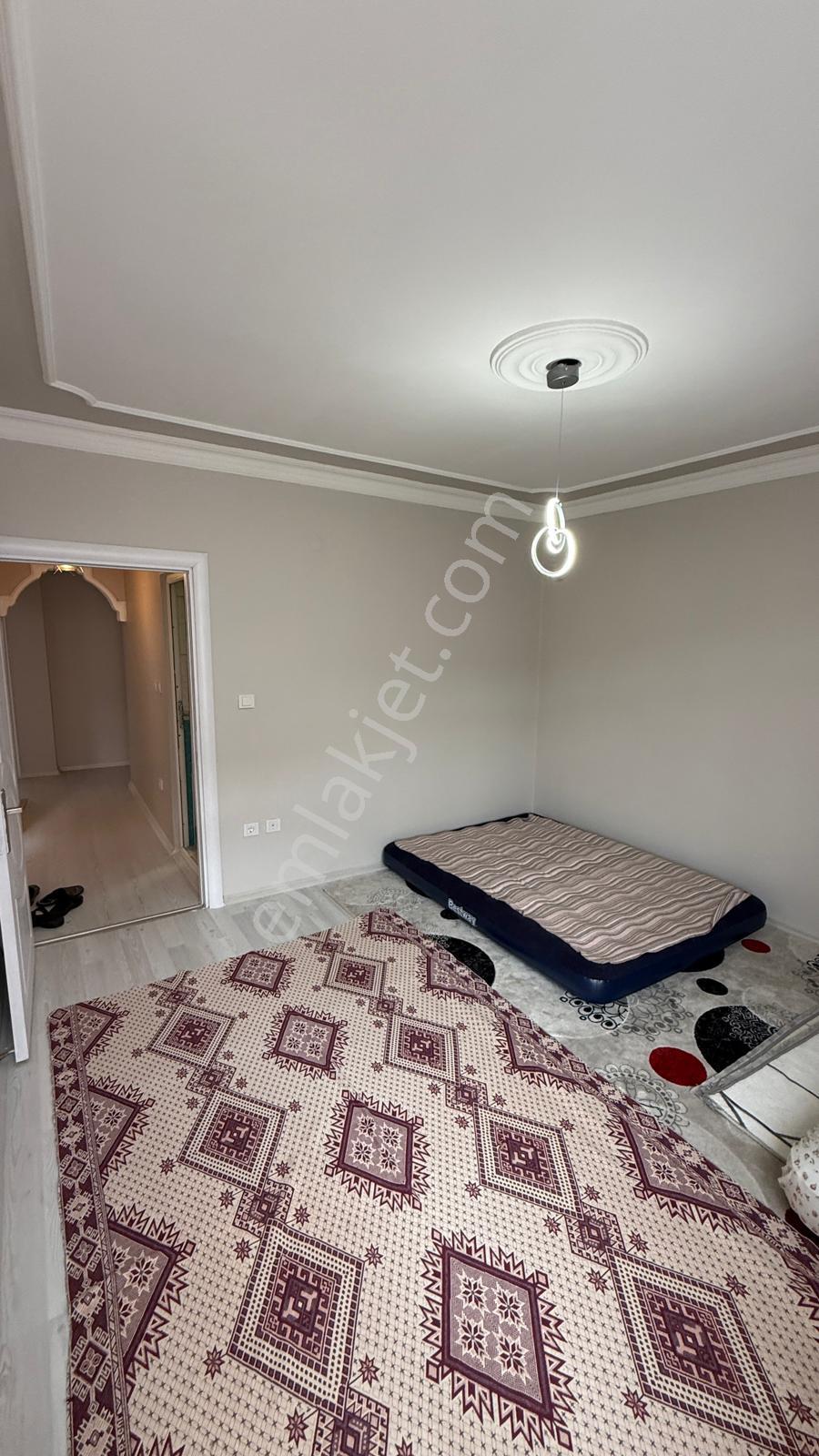 Reşadiye Mah Kat 2 3+1 145 M2 25 Yaş Asansörlü 20 Bın - Görsel 22