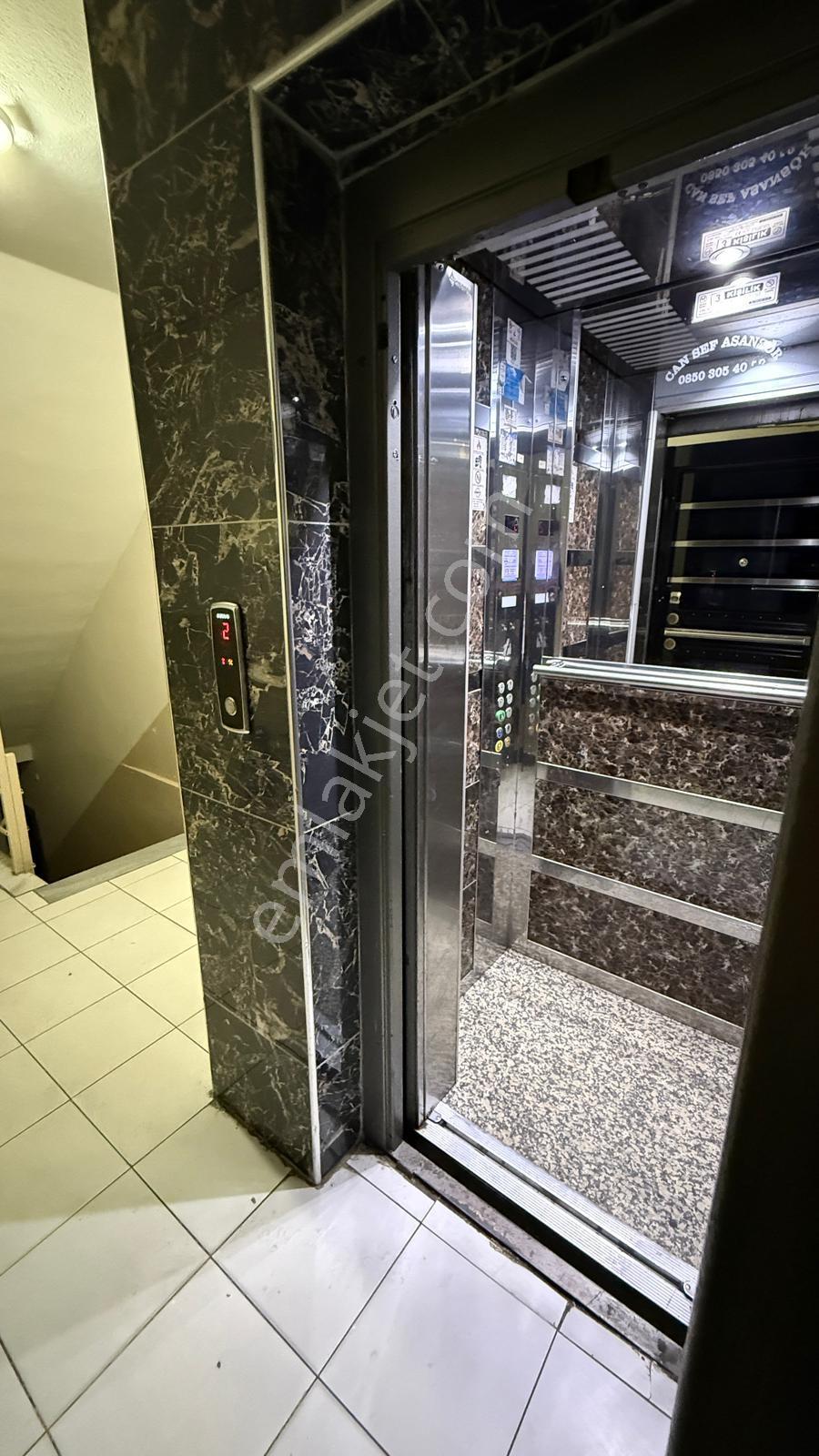 Reşadiye Mah Kat 2 3+1 145 M2 25 Yaş Asansörlü 20 Bın - Görsel 21