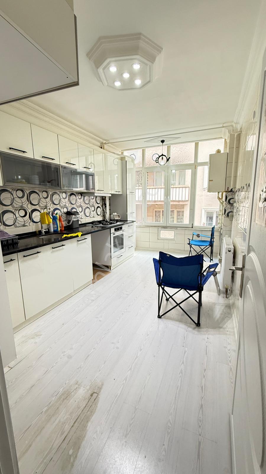 Reşadiye Mah Kat 2 3+1 145 M2 25 Yaş Asansörlü 20 Bın - Görsel 6