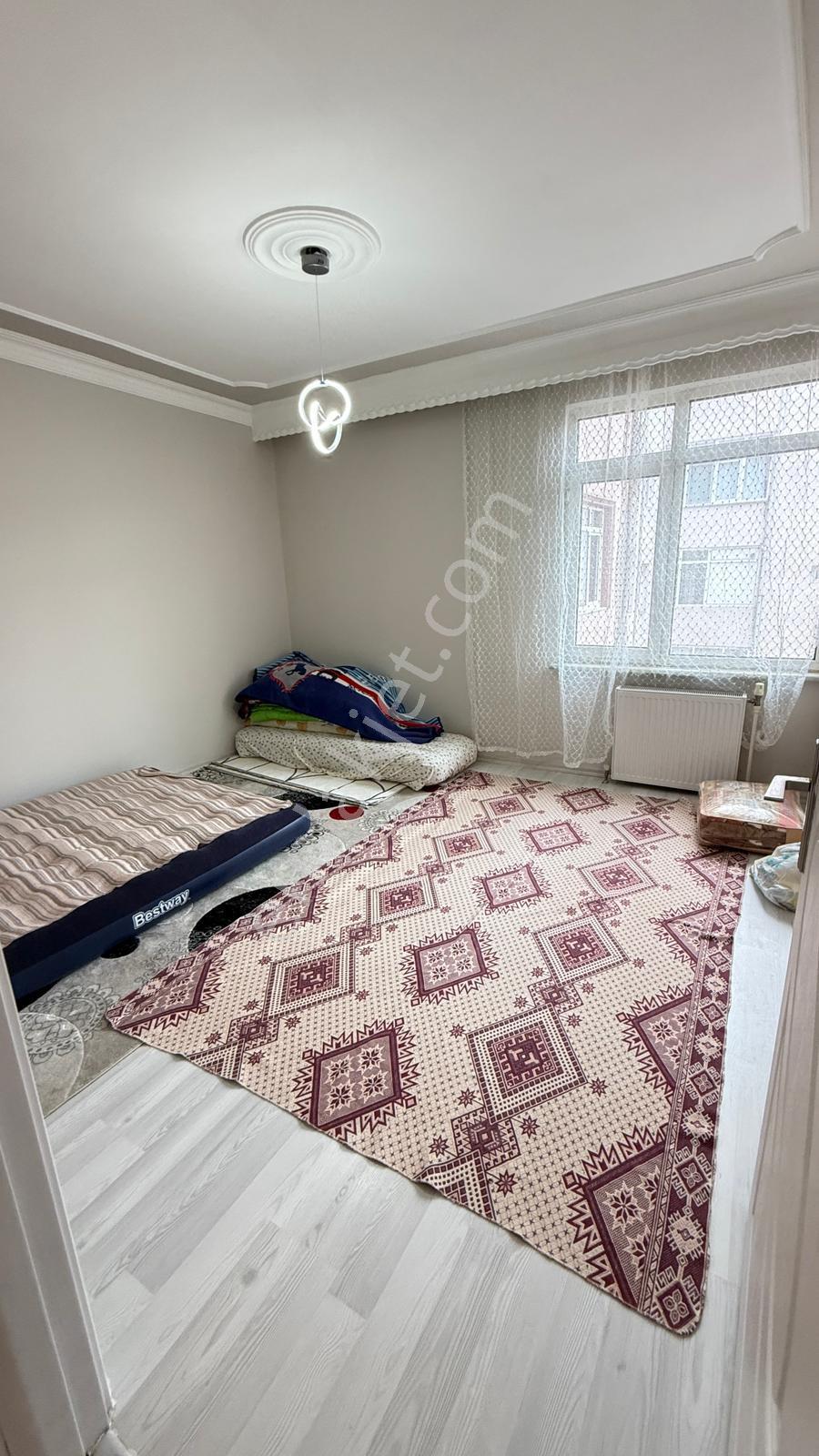 Reşadiye Mah Kat 2 3+1 145 M2 25 Yaş Asansörlü 20 Bın - Görsel 17