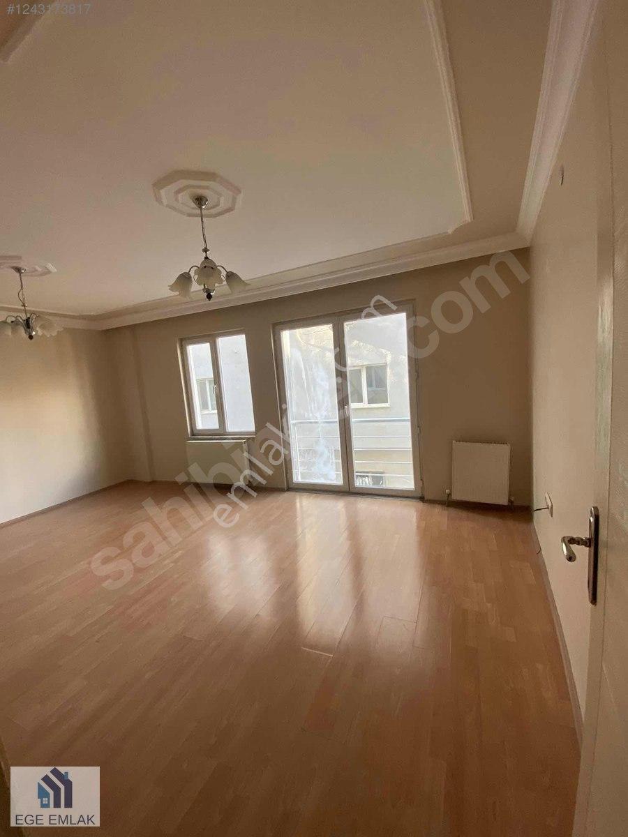Ege Emlak'tan Çarşı İçerisinde Arakat Kiralık 2+1 Daire - Görsel 22