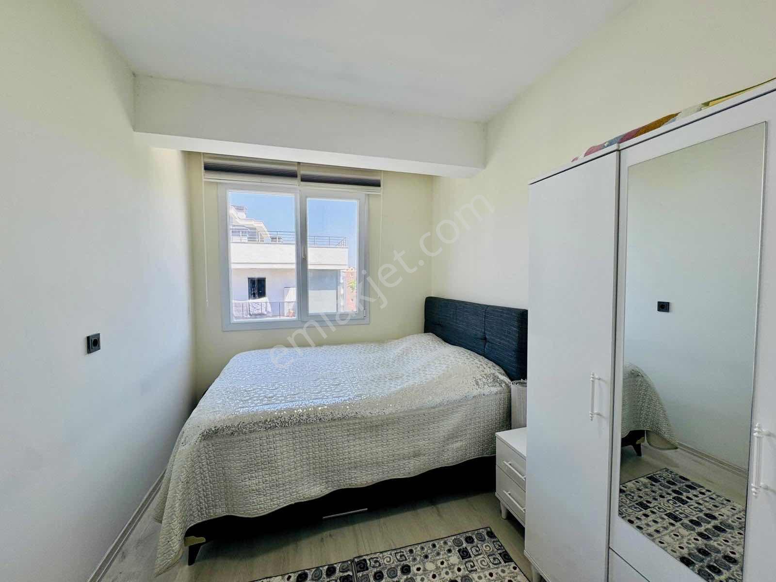 Kuşadası Davutlar'da Ön Cephe Full Eşyalı Satılık 1+1 Daire - Görsel 14