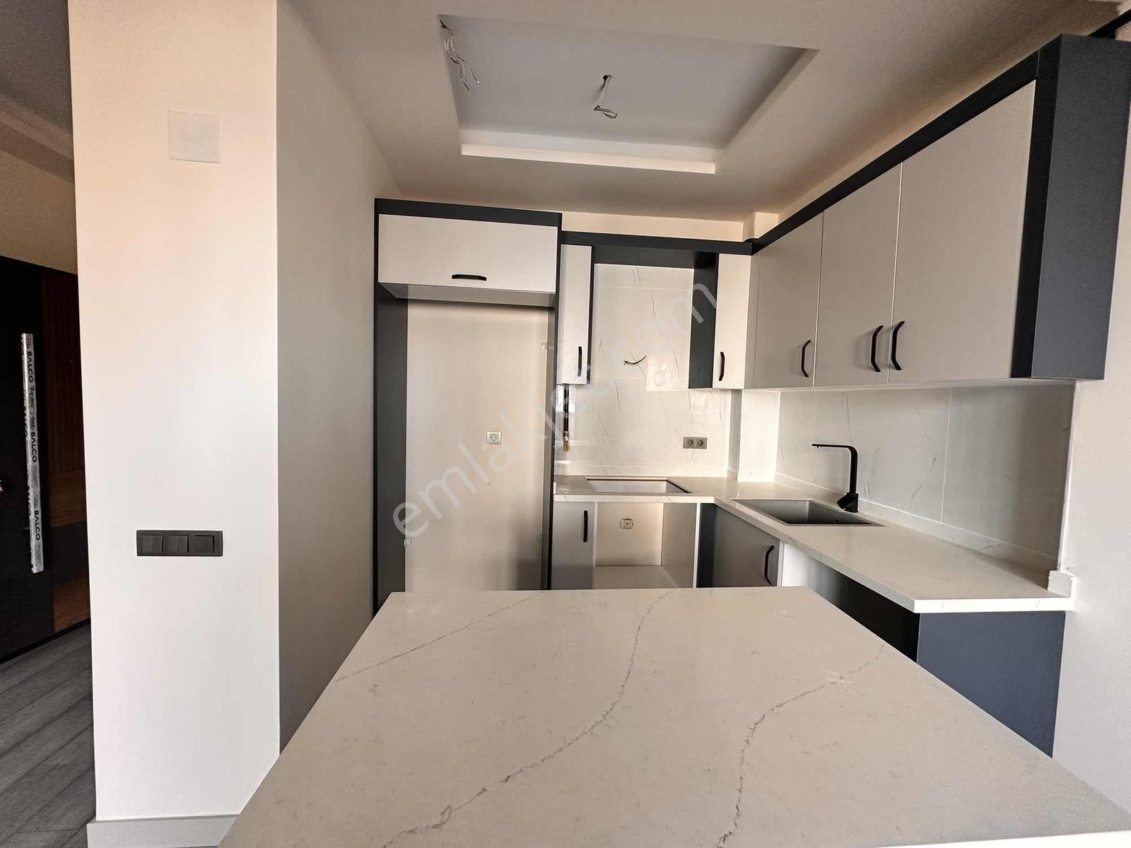 Avax Tan Mezitli Kuyulukta Kiralık 1+1 Daire - Görsel 20