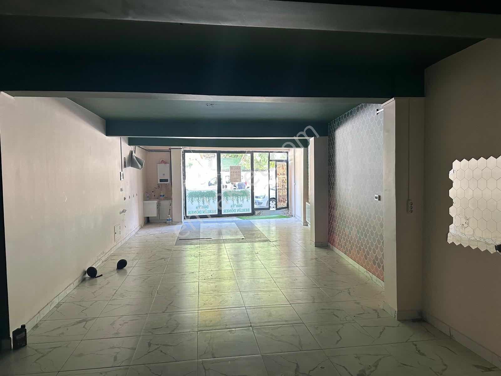 Ortaokul Caddesinde Emsalsiz Konumda 280 M² Kiralık Dükkan - Görsel 18