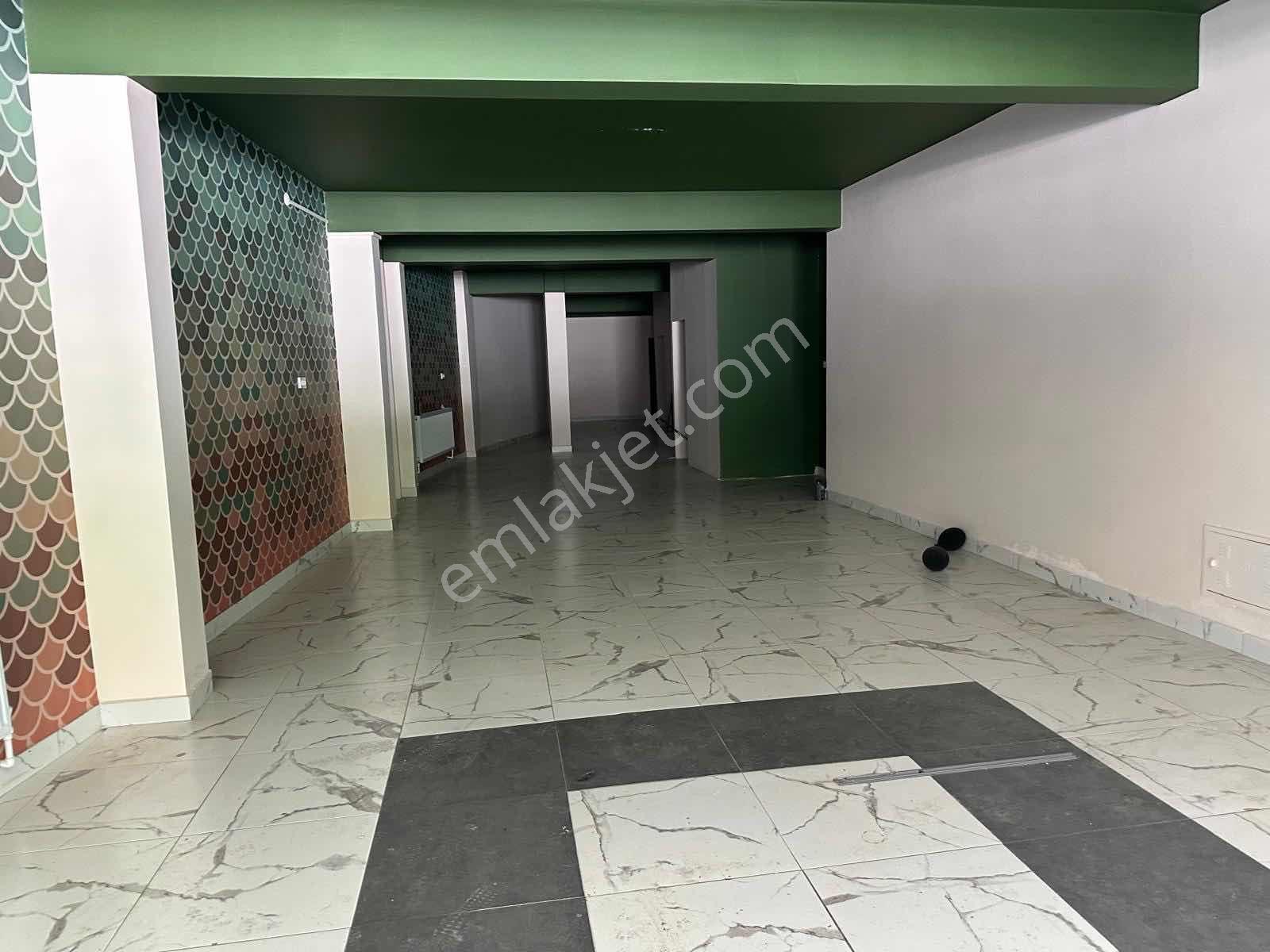Ortaokul Caddesinde Emsalsiz Konumda 280 M² Kiralık Dükkan - Görsel 11