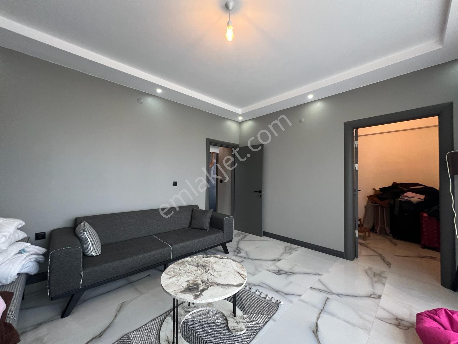 Serdivanda 2 Avm Arasında Satılık Lüks 4+1 Villa !!! - Görsel 31