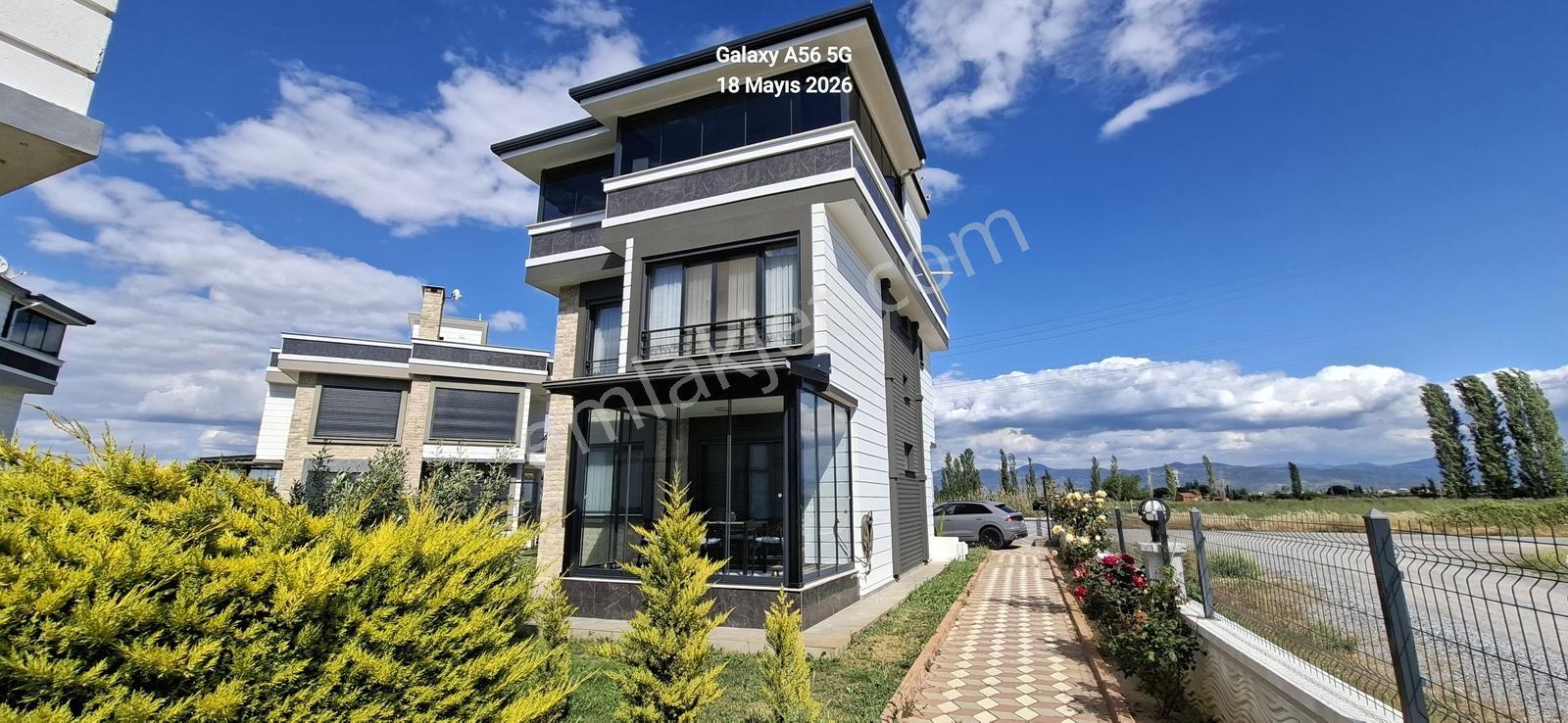 Rw Nefes'ten Denize 200 M. Sitede, Ultra Lüks Tam Müstakil Villa - Görsel 13