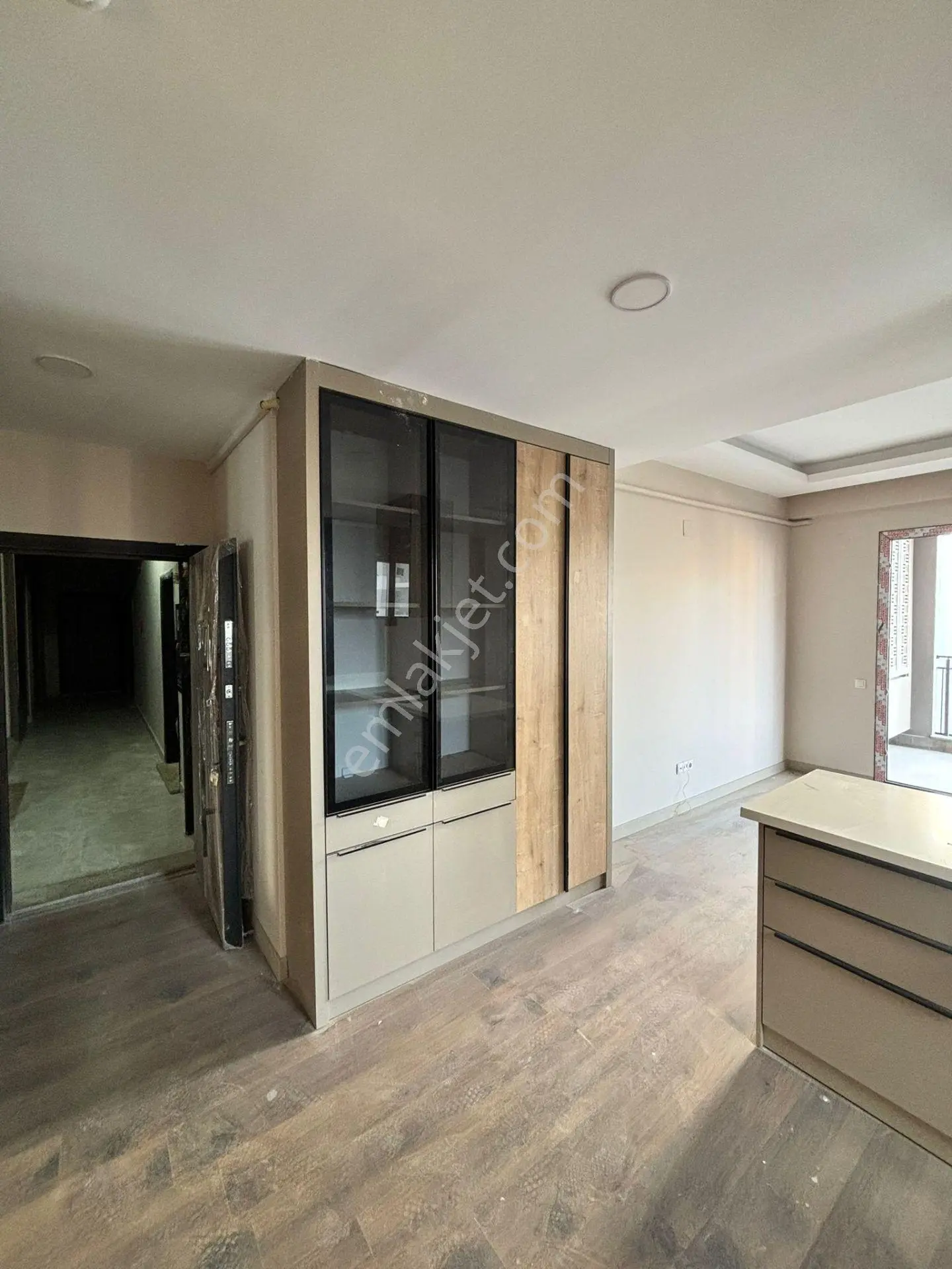 Nuuk 'tan Arpaçbahşiş'te Modern Yaşamın Yeni Adı Lüks Sıfır 2+1 Geniş Daire - Görsel 3