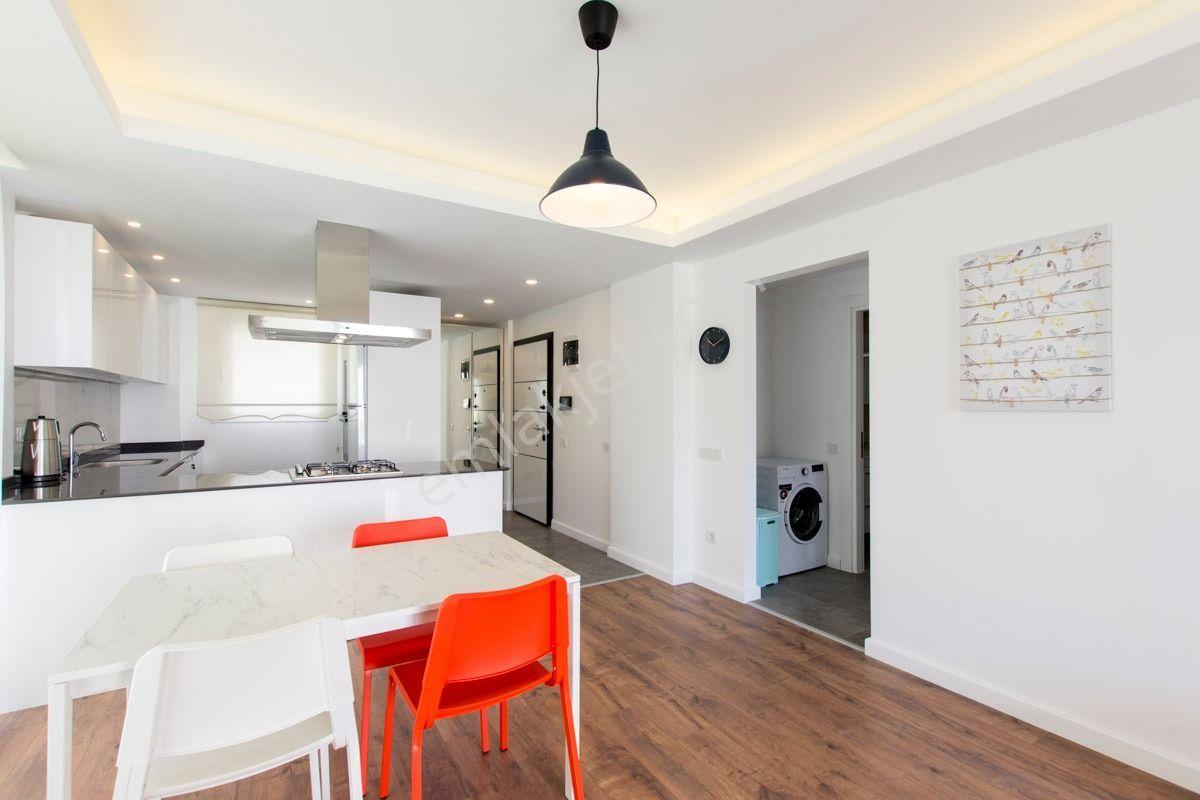 Kuşadasında Elit Ve Lüks Sitede 2+1 Eşyalı Kiralık Yeni Daire - Görsel 4