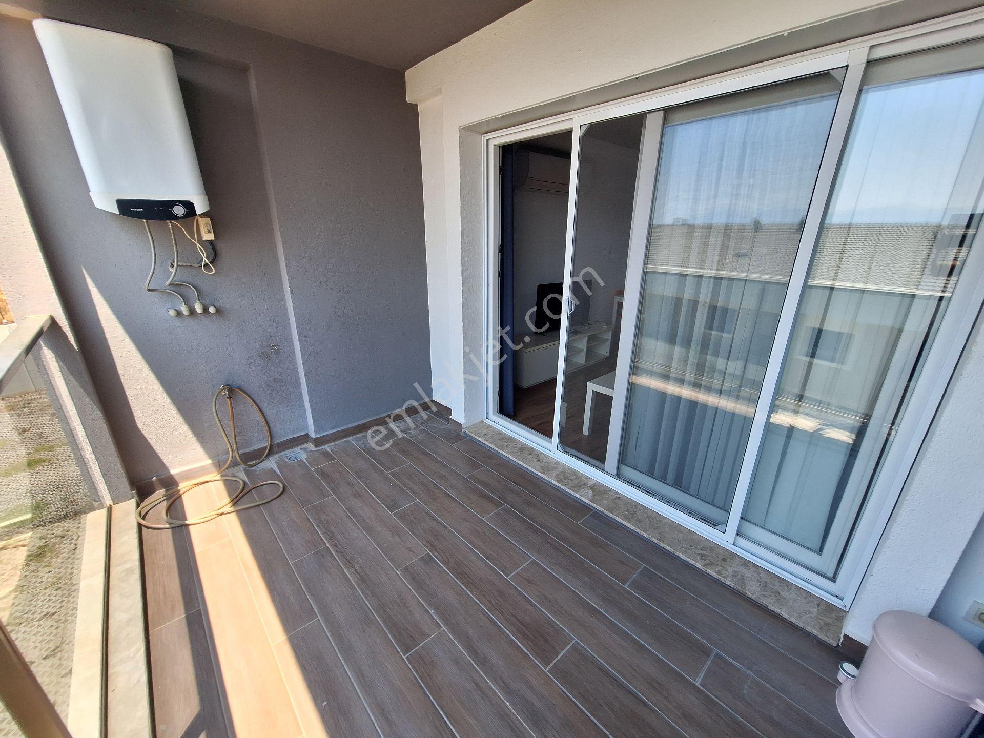 Kuşadasında Tatil Konseptinde Lüks Havuzlu Sitede Eşyalı Kiralık Yeni Daire - Görsel 13