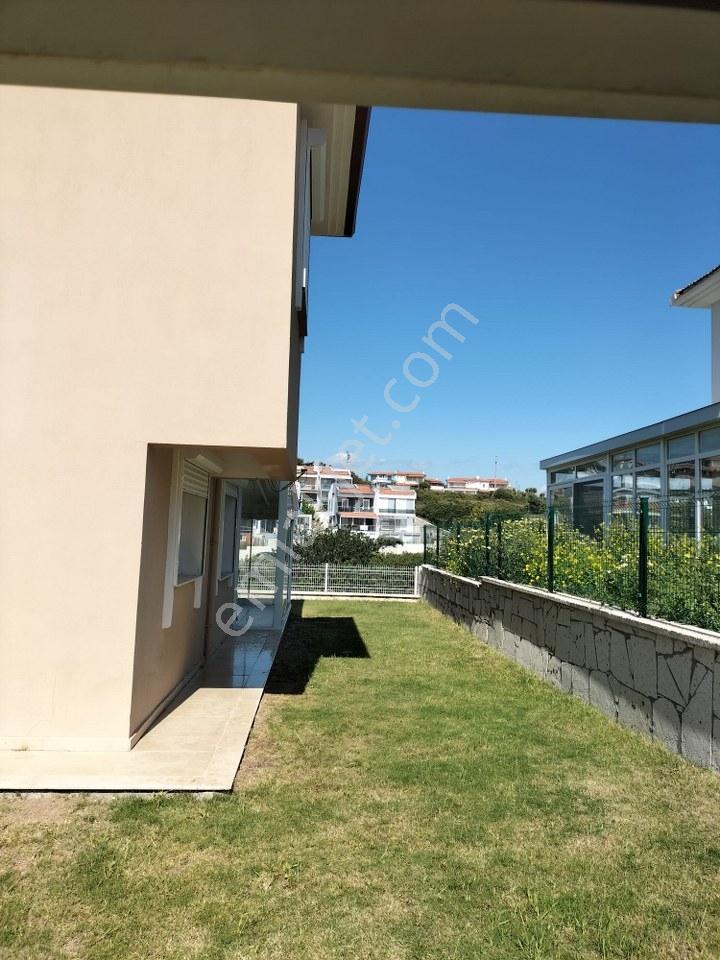 İzmir Çeşme Ayasaranda Denize Sıfır Ortak Havuzlu Sitede Kiralık - Görsel 7