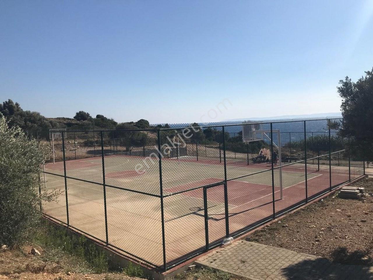 İzmir Çeşme Ayasaranda Denize Sıfır Ortak Havuzlu Sitede Kiralık - Görsel 4