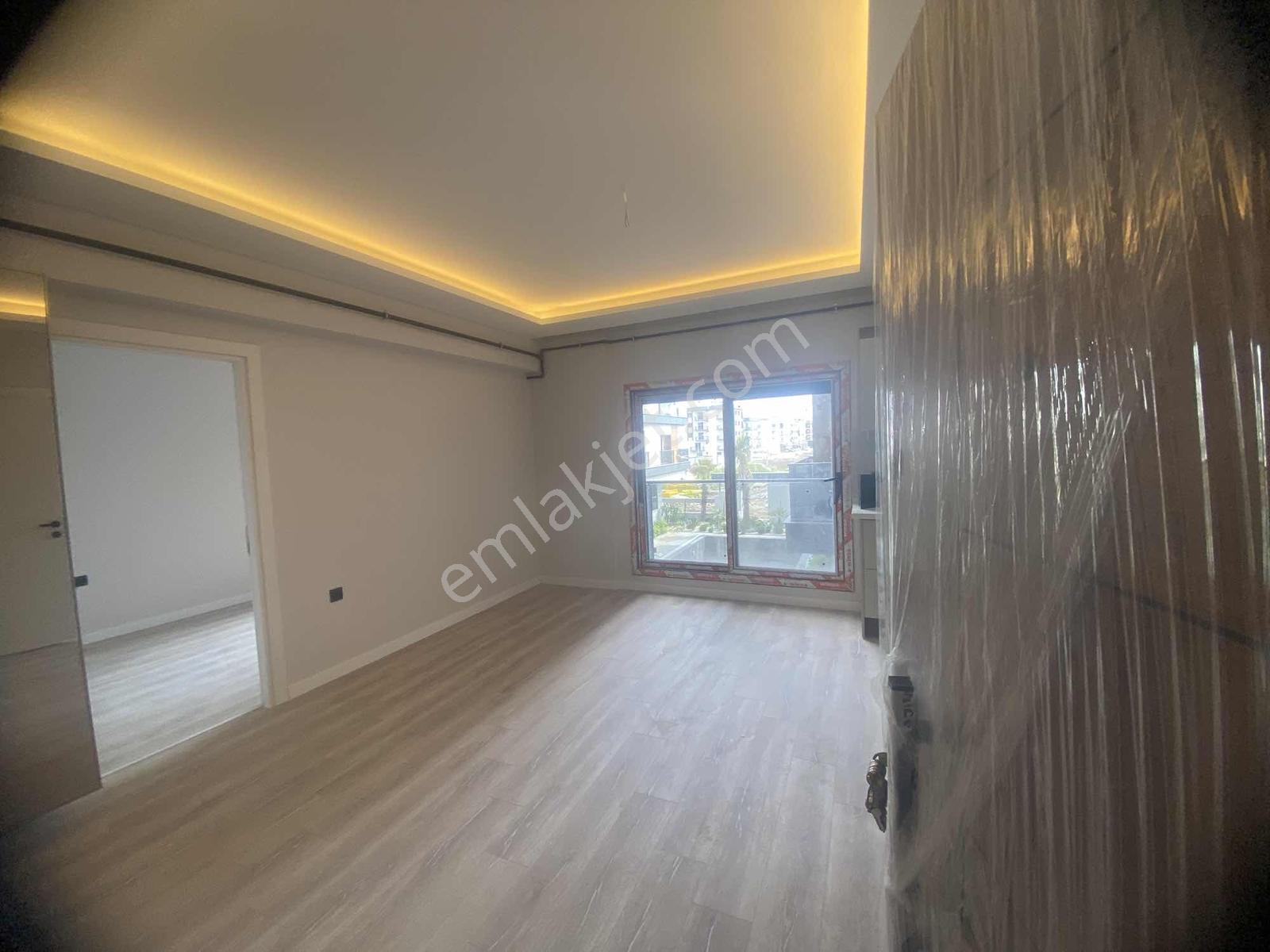 Seyrek'te Site İçerisinde Satılık 1+1 Havuz Cephe Daire - Görsel 9