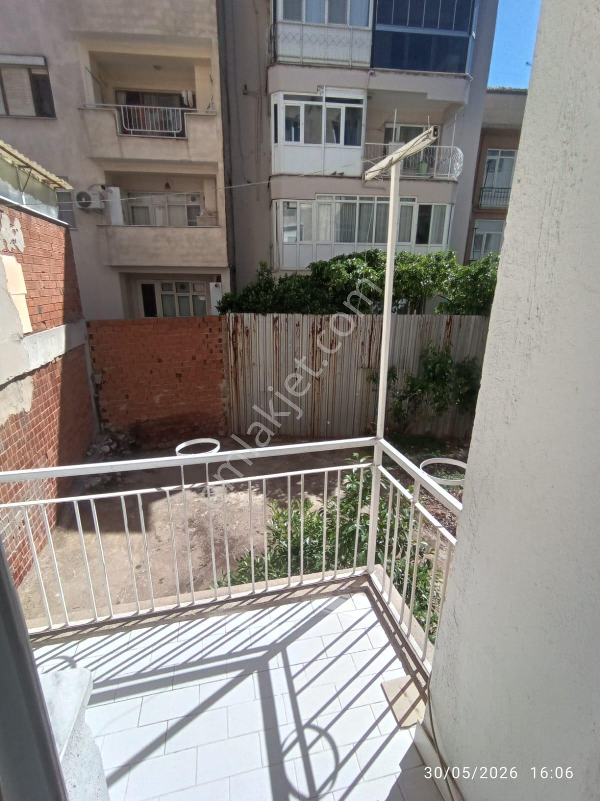 Alaşehir Garanti Emlakta Kiralık Ofis 3+1 - Görsel 17