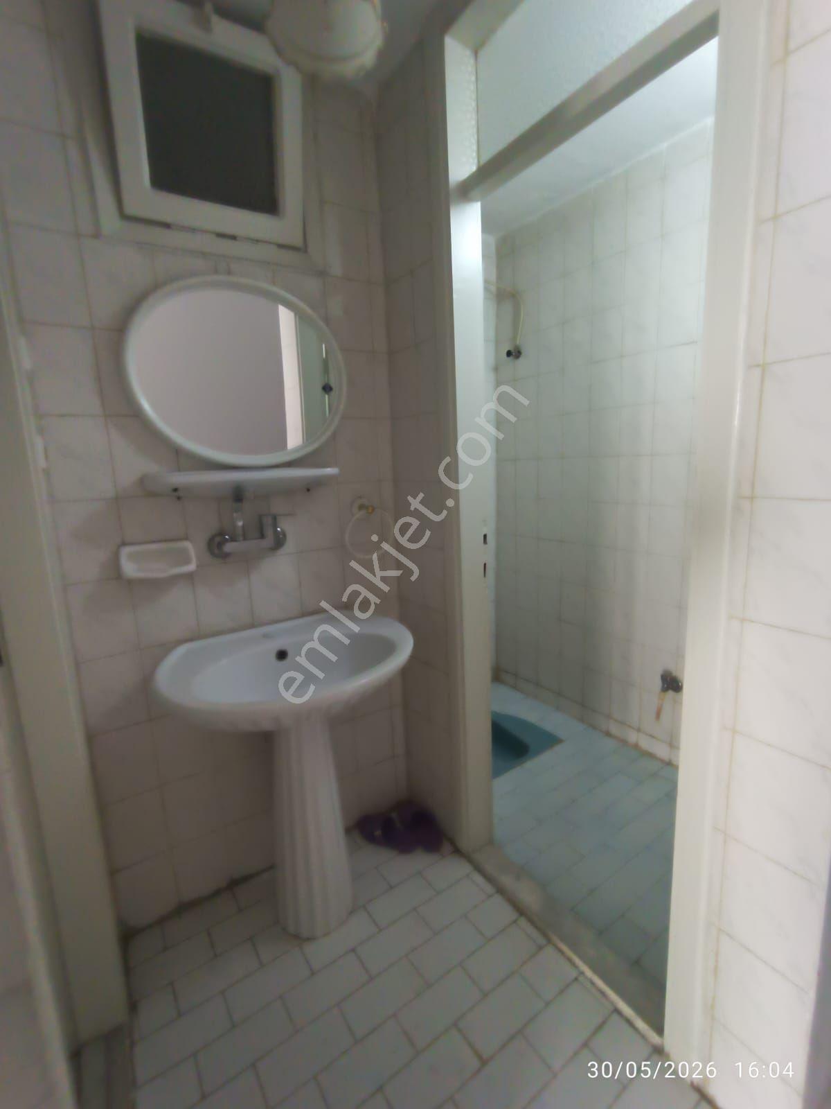 Alaşehir Garanti Emlakta Kiralık Ofis 3+1 - Görsel 3