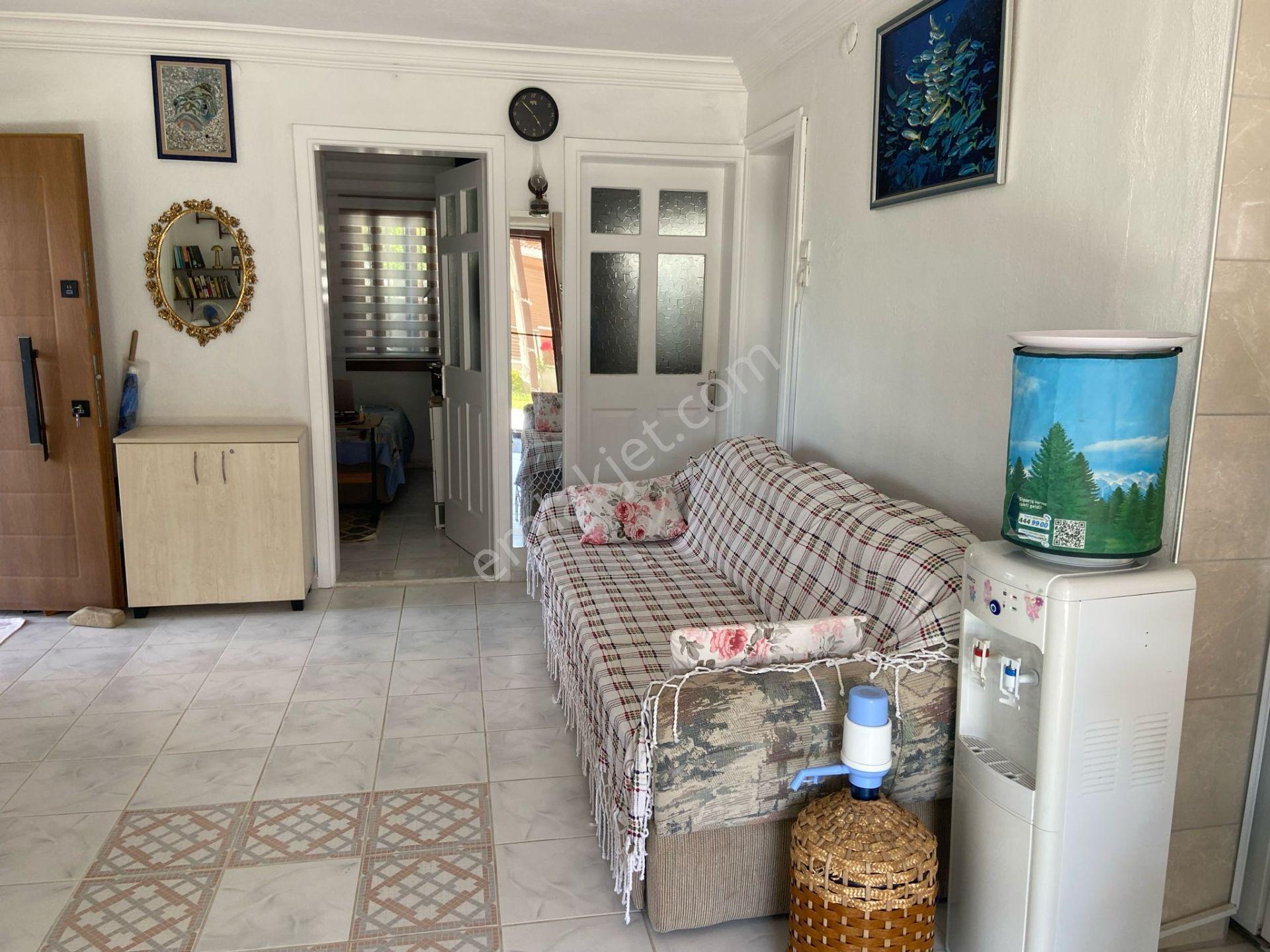Kuşadası'nda Satılık Denize 50 Metre 3. Sırada Köşe Konumlu Villa .. - Görsel 12