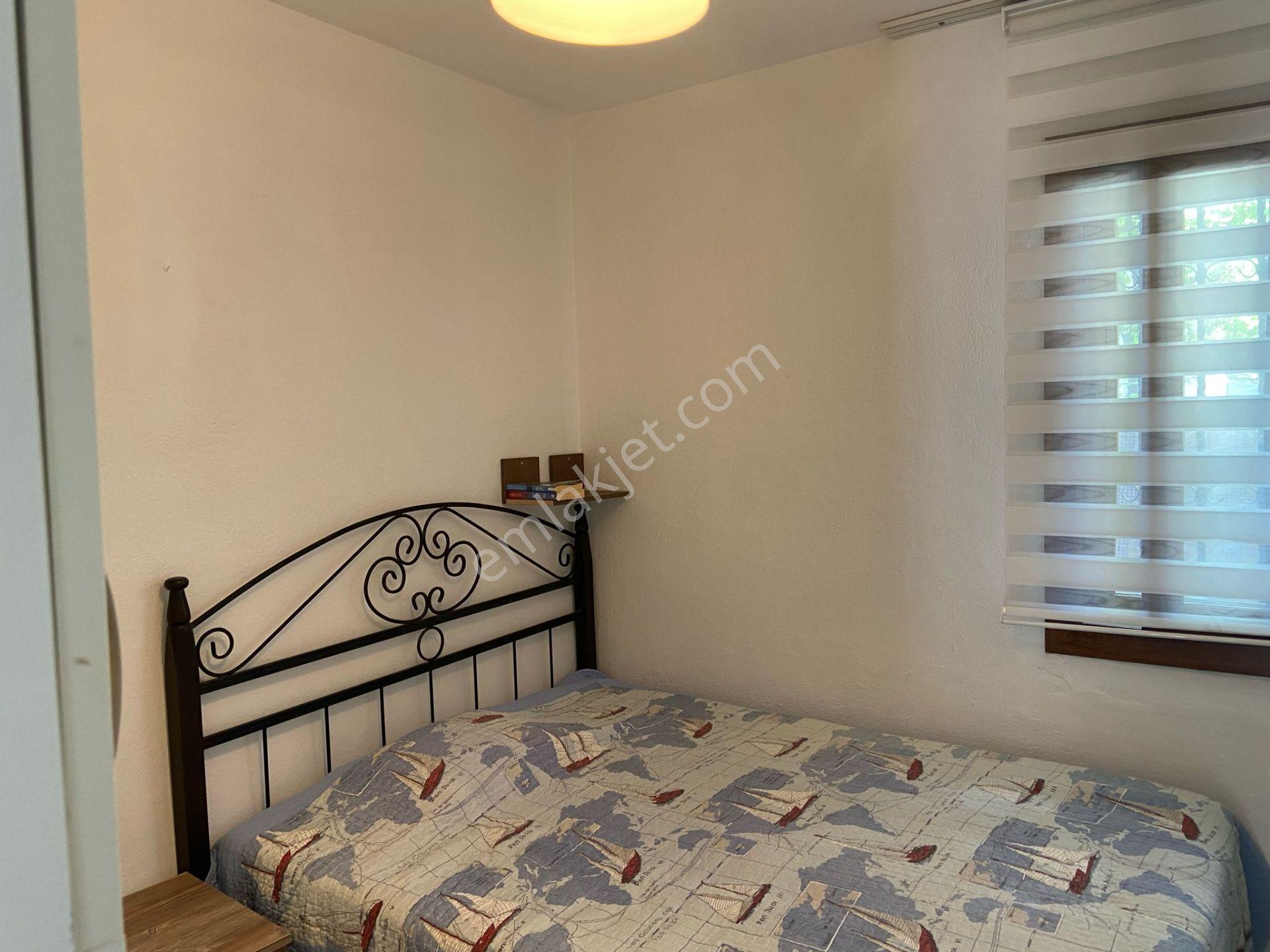 Kuşadası'nda Satılık Denize 50 Metre 3. Sırada Köşe Konumlu Villa .. - Görsel 24
