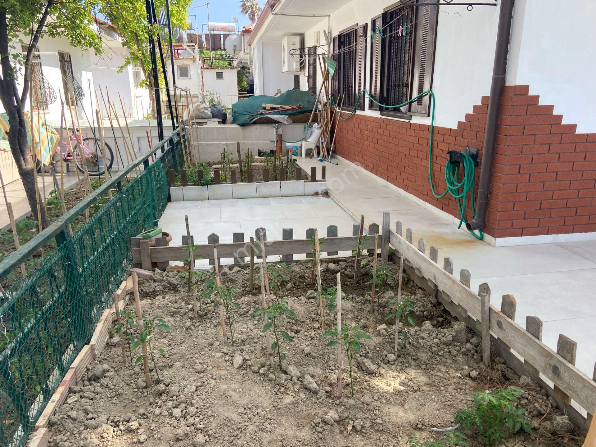 Kuşadası'nda Satılık Denize 50 Metre 3. Sırada Köşe Konumlu Villa .. - Görsel 11