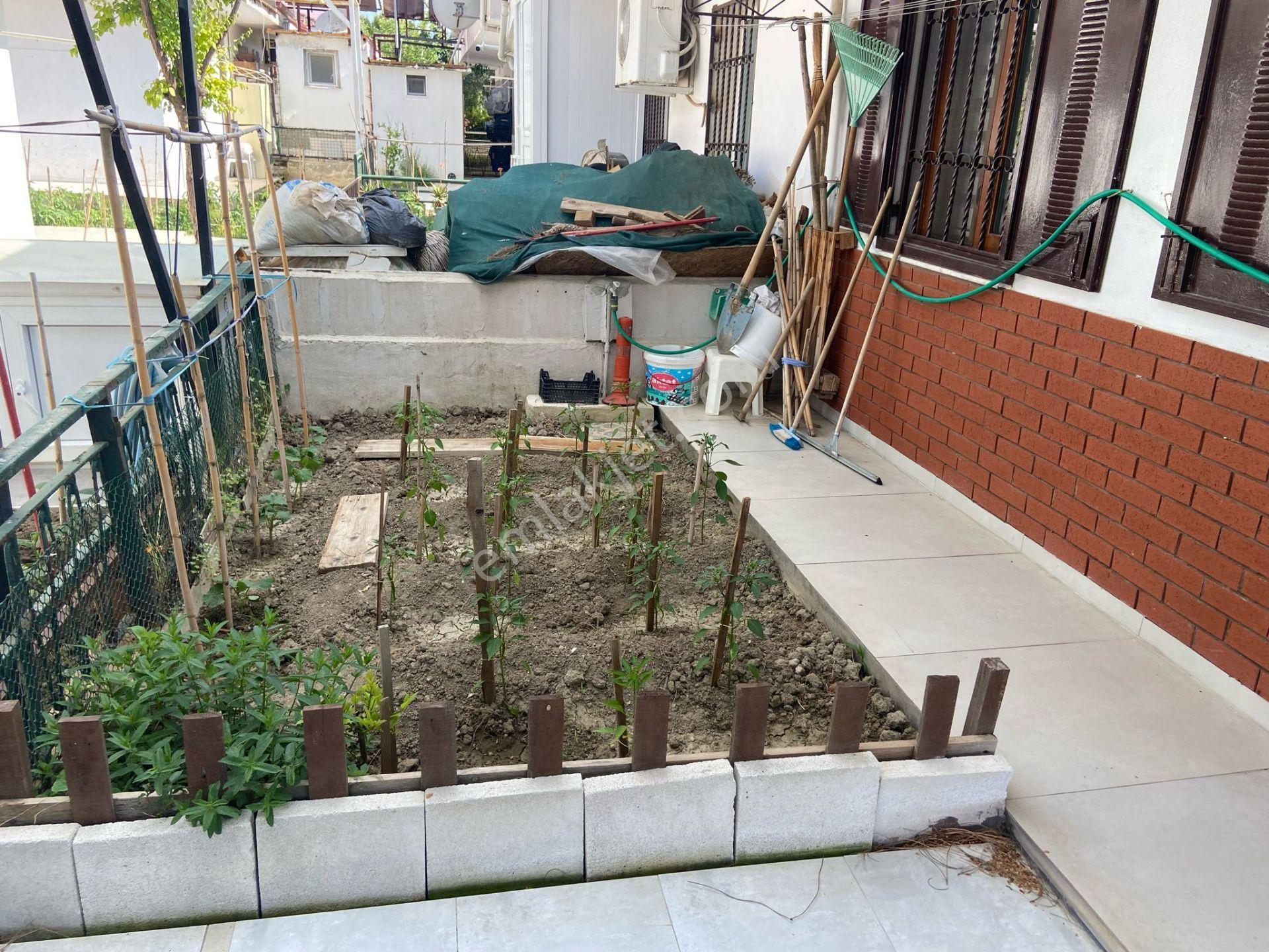 Kuşadası'nda Satılık Denize 50 Metre 3. Sırada Köşe Konumlu Villa .. - Görsel 10