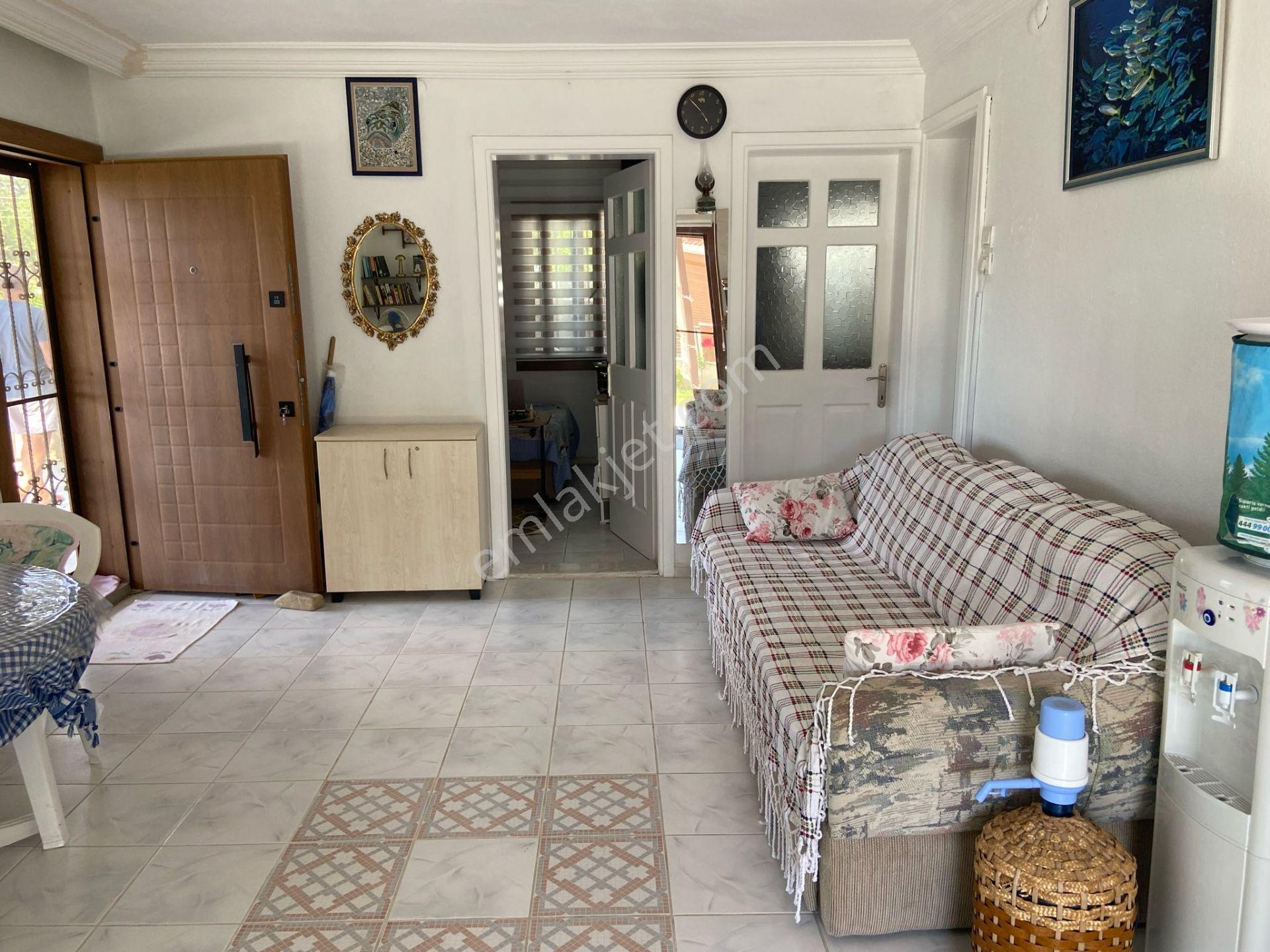 Kuşadası'nda Satılık Denize 50 Metre 3. Sırada Köşe Konumlu Villa .. - Görsel 13