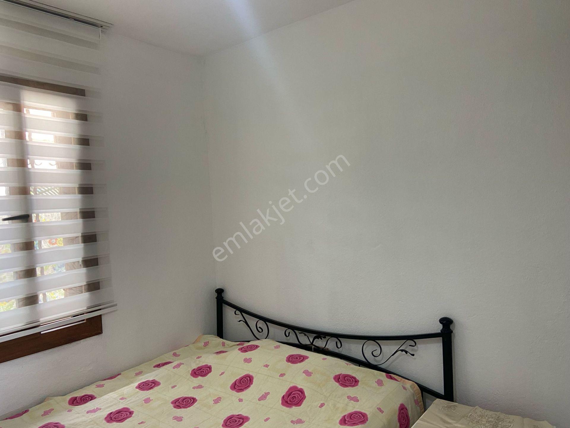 Kuşadası'nda Satılık Denize 50 Metre 3. Sırada Köşe Konumlu Villa .. - Görsel 26