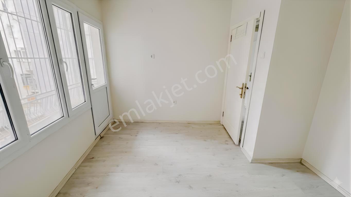 Karşıyaka Sahil Tramvay İzban Y.tadilatlı 2+1 Satılık Boş Daire - Görsel 11