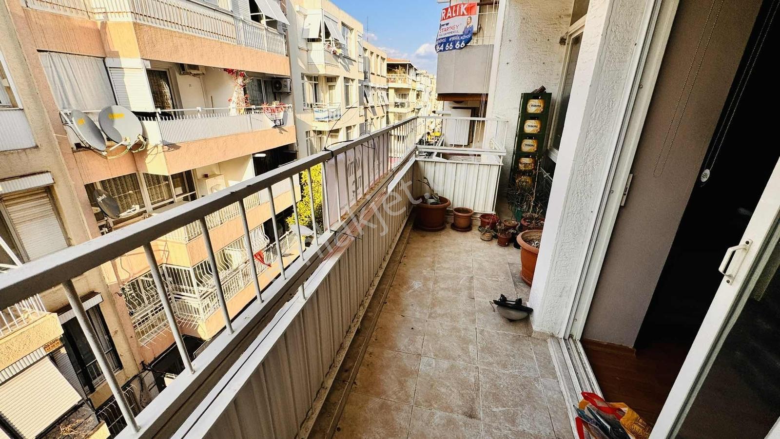 Karşıyaka Donanmacıda Çarşının Kalbinde Fırsat 3+1 Satılık Daire - Görsel 31