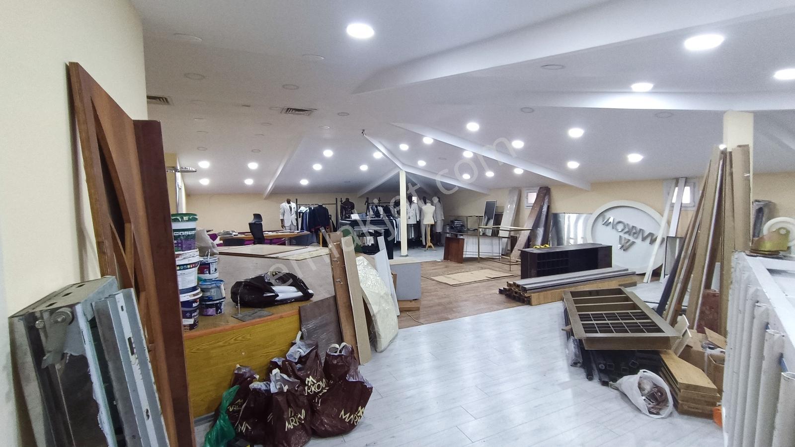 Kiralık 2.600m2 Merkezi Konumda Reklam Değeri Olan 7 Kat İşyeri - Görsel 13