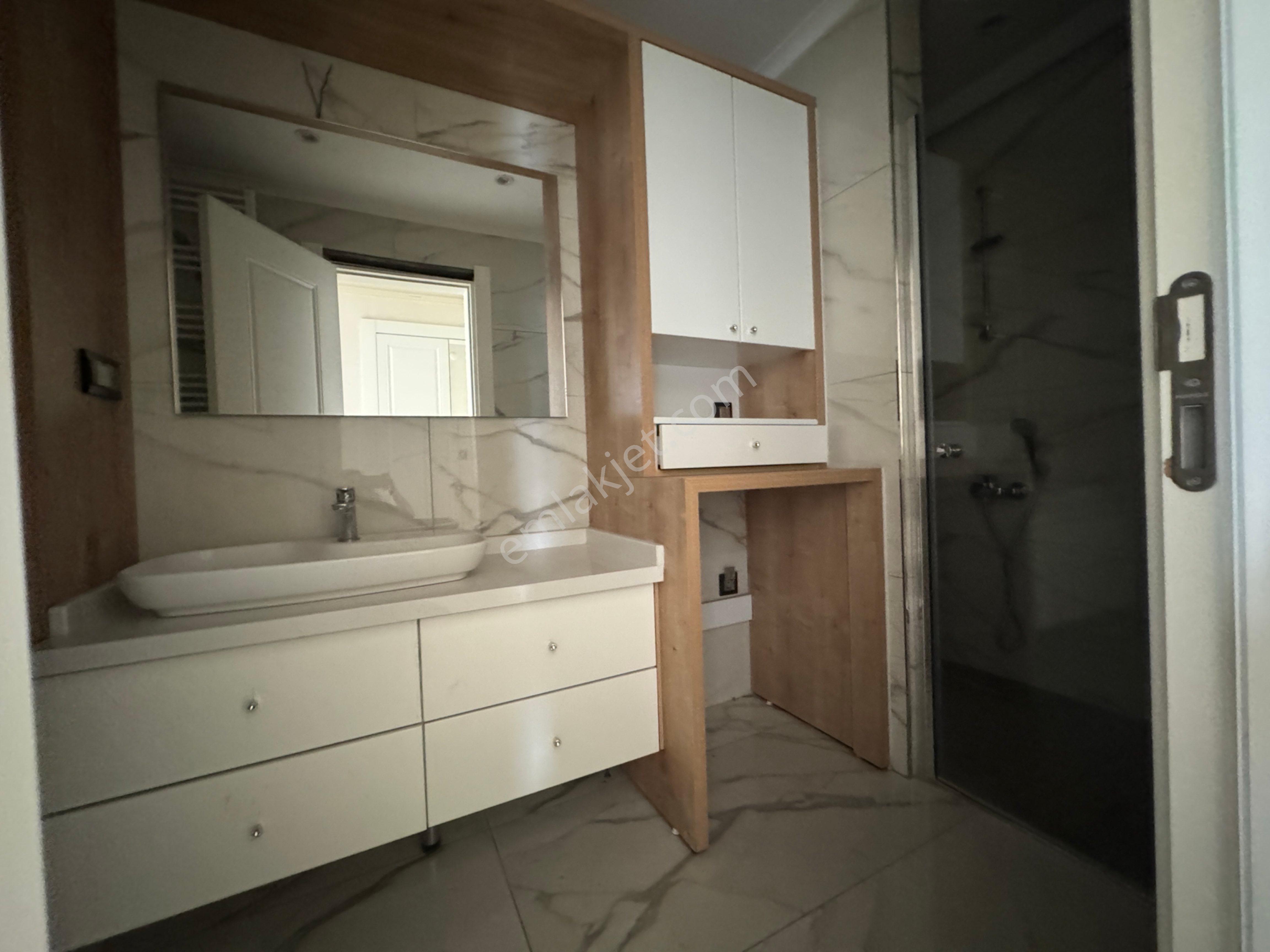 Edremıt Kadıköy De 3+1 Doğalgazlı Kiralık - Görsel 20