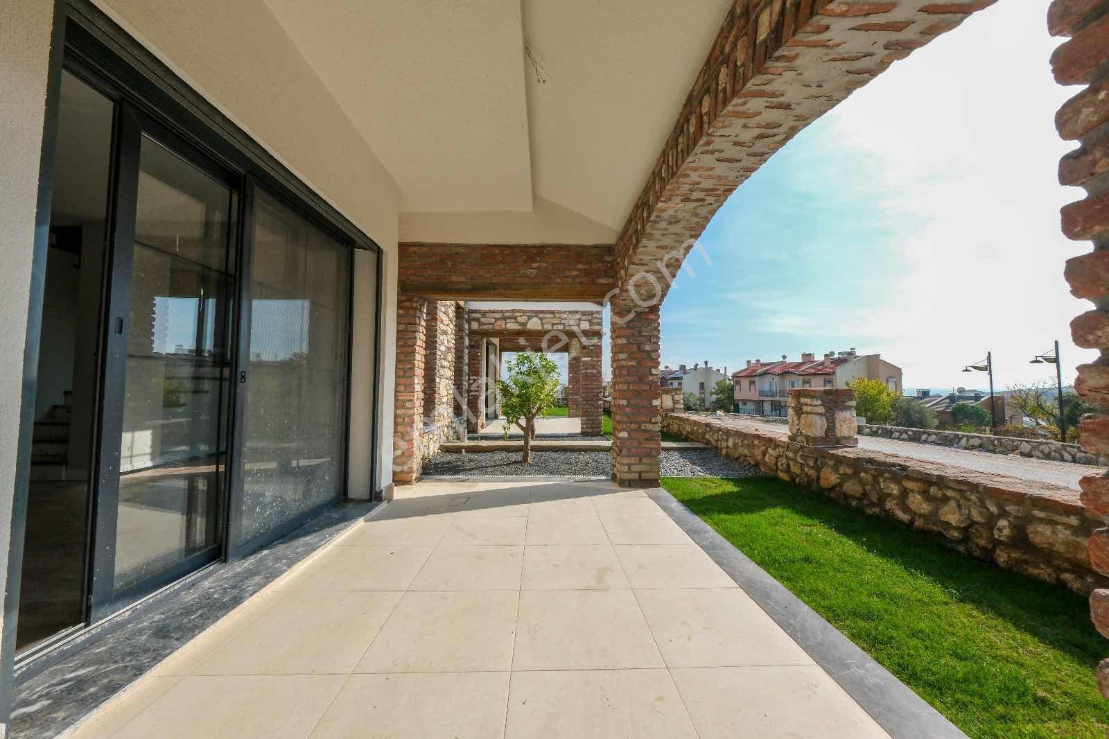 Seyrek Villakent'de Kiralık Lüks 3+1 Villa - Görsel 18