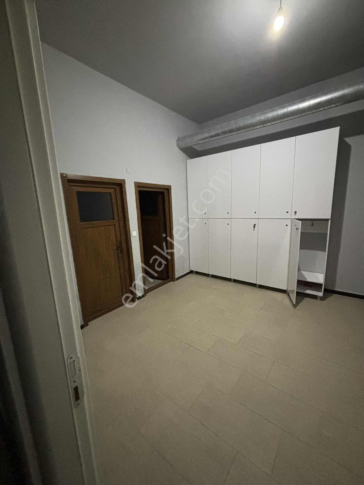Site İçerisinde Eşyalı 1+1 Kiralık Daire - Görsel 19