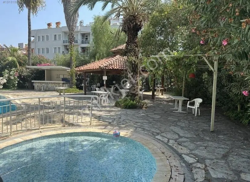Marvera 'dan Deniz Manzaralı Havuzlu Plaja 200 Mt 1+1 Dubleks