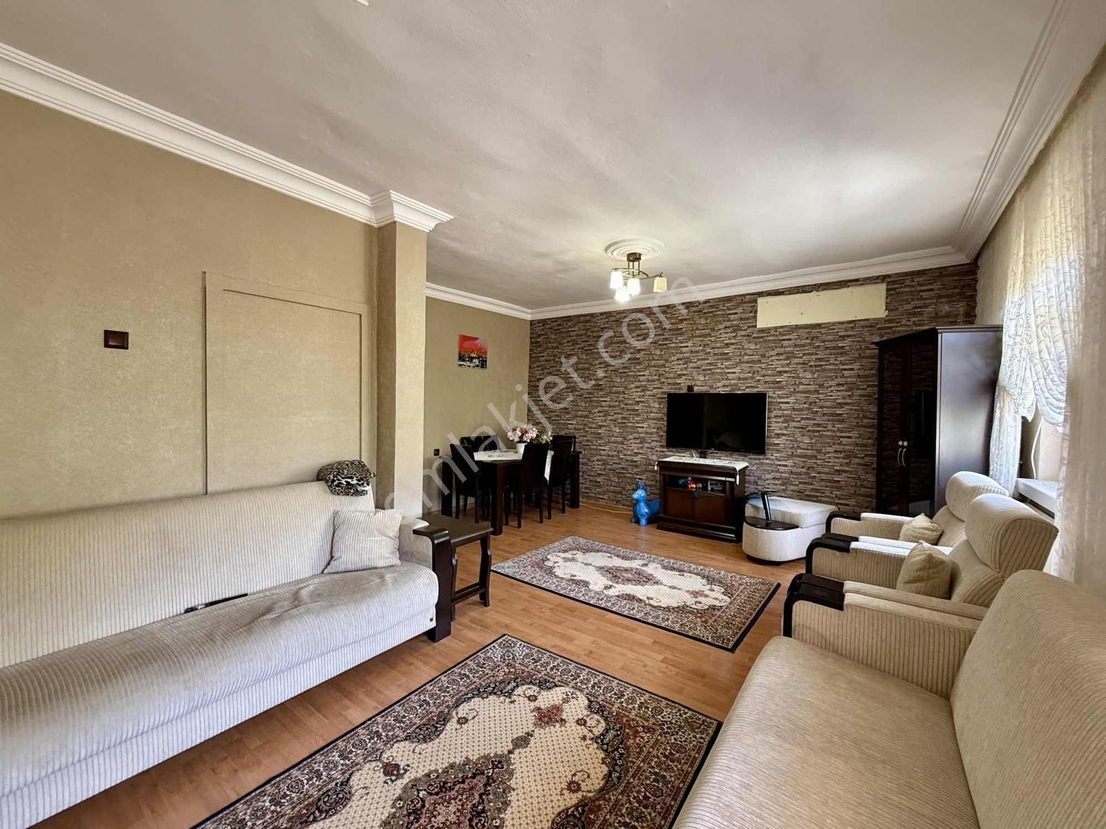 Emre Gm/den Doğukent'te Şehir Hastanesi Yanında Bakımlı Villa - Görsel 17
